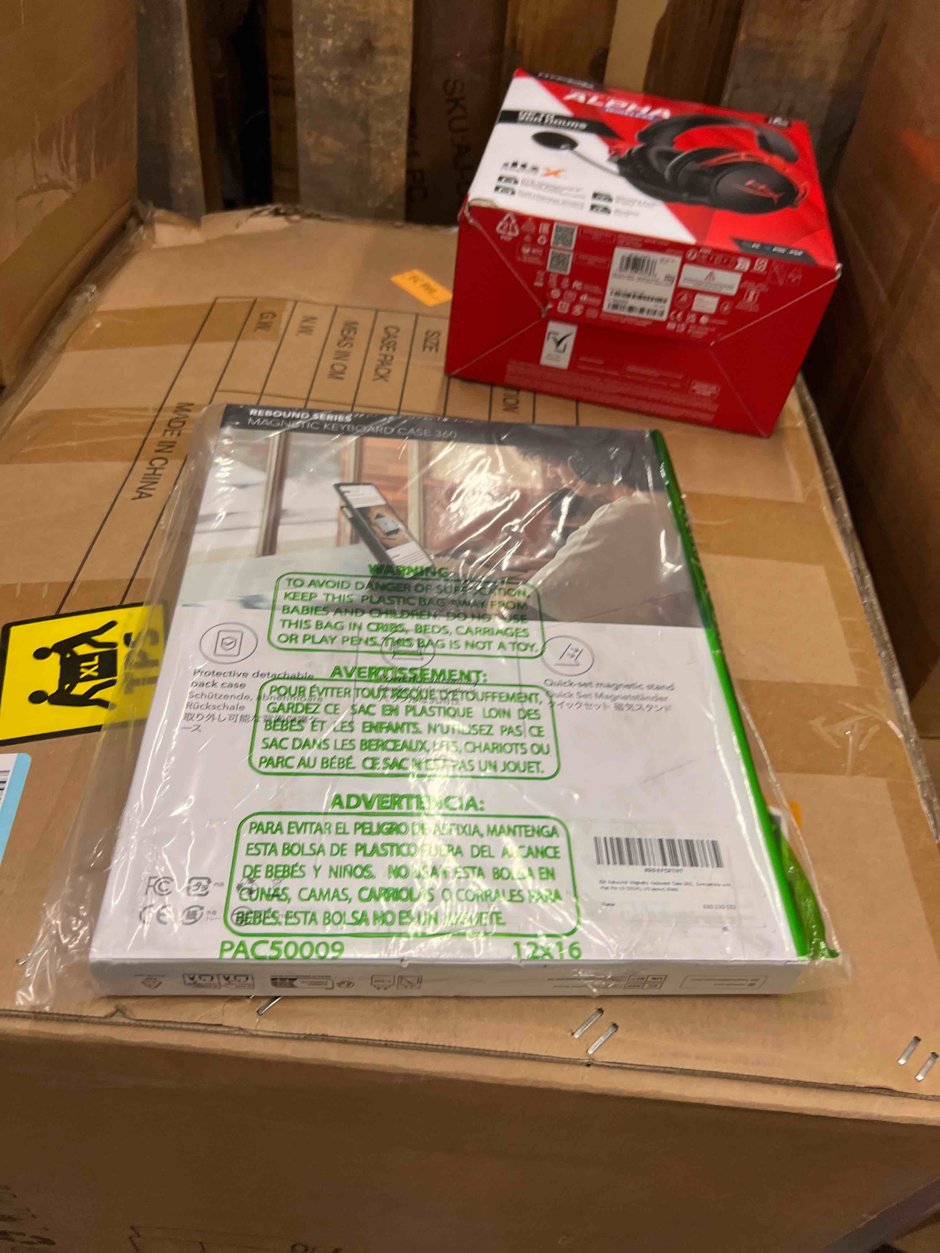 Condition photo showing New/Like New for ESR iPad Pro 13 Inch Case with Keyboard (M5/M4, 2025/2024), iPad Pro 13 Keyboard Case with Easy-Set Magnetic Stand, Portrait/Raised Modes for iPad Pro 13, Removable, Rebound 360 Series, Black