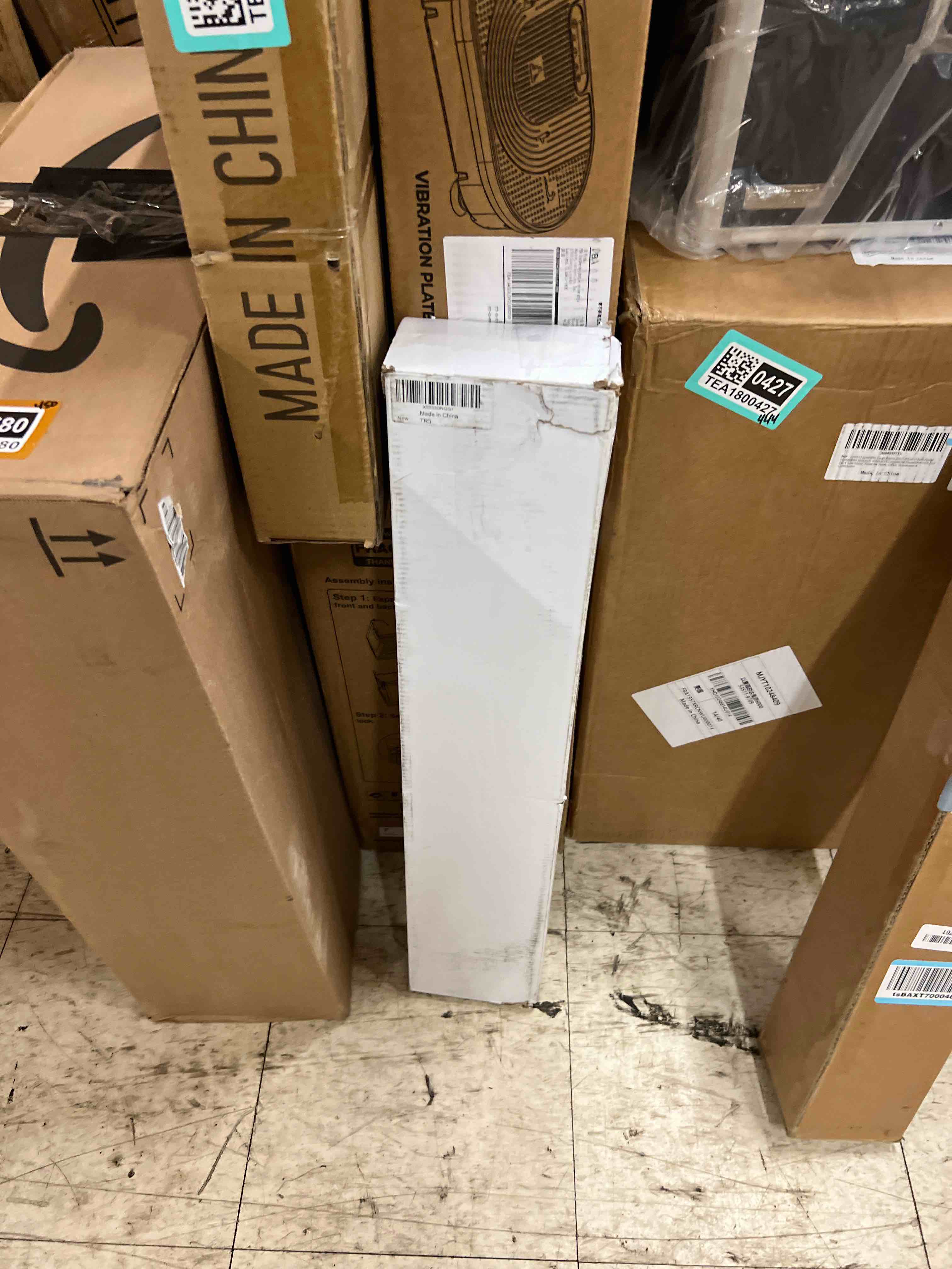 Condition photo showing New/Like New for Ralbay 24" Matte Black Towel Bar 3-Pieces Set SUS 304 Stainless Steel Square Style Wall Mounted Towel Rack Set, Includes 24" Towel Single Bar, Toilet Paper Holder, Robe Towel Hook