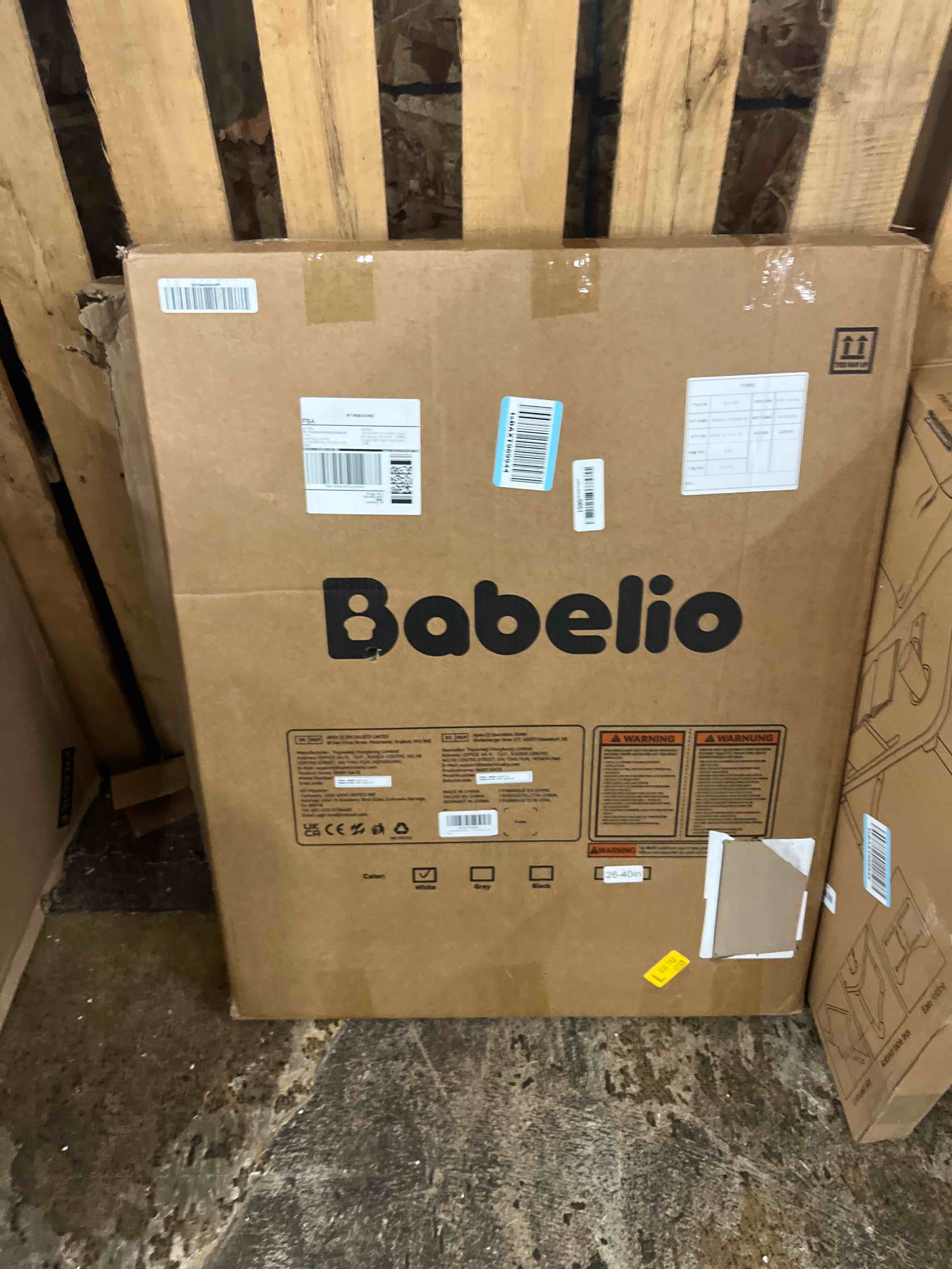 Condition photo showing New/Like New for babelio safety gate door fits for stairs, narrow and wide doorways with auto close, easy install, no drilling, pressure mounted for baby, child, pets, dog/puppy, 26''-40'', white white 30"tall 26"-40" wide