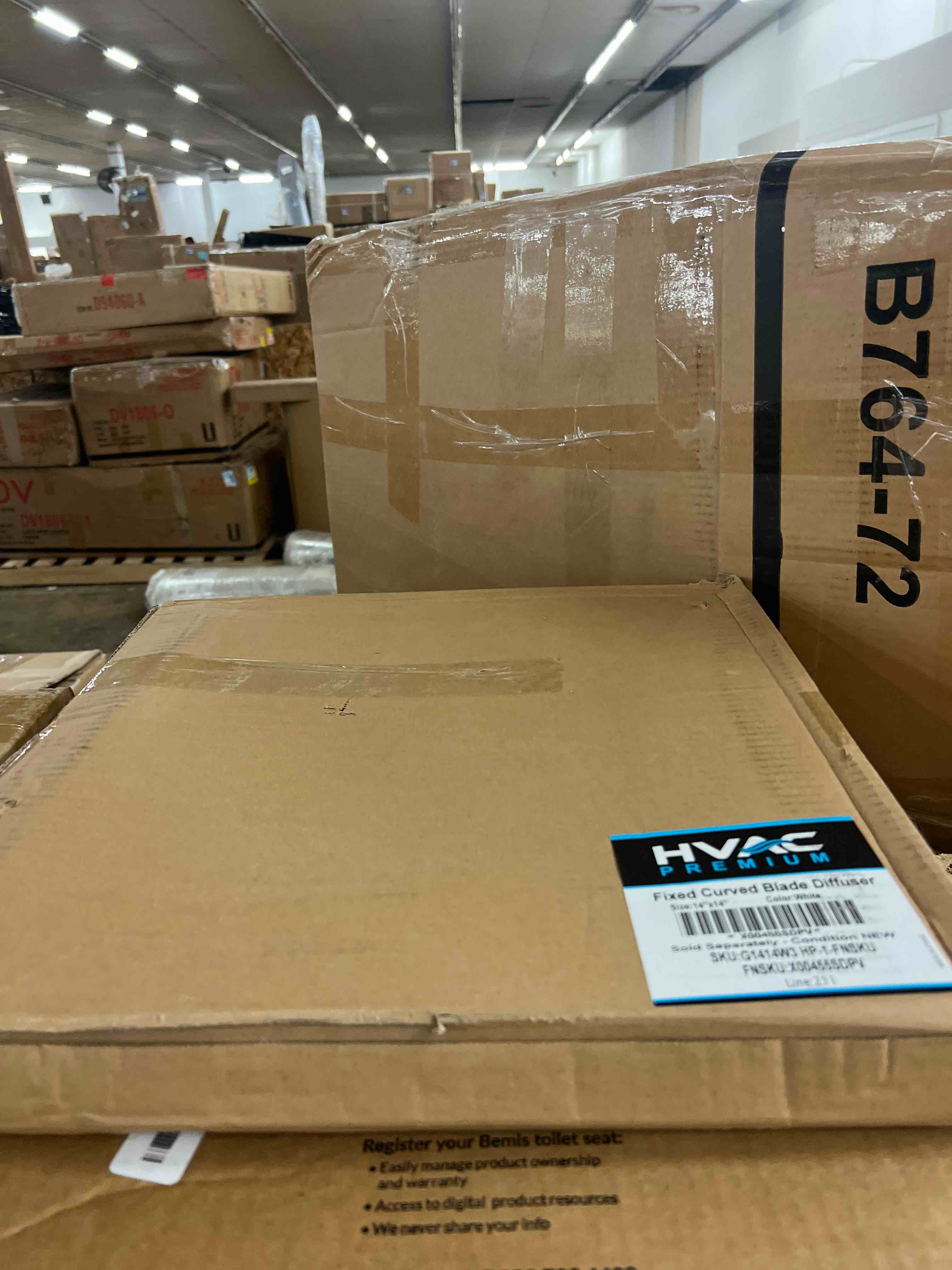 Condition photo showing New/Like New for hvac premium 14" x 14" 3-way air supply grille - vent cover & diffuser - flat stamped face - white [outer dimensions: 15.75"w x 15.75"h]