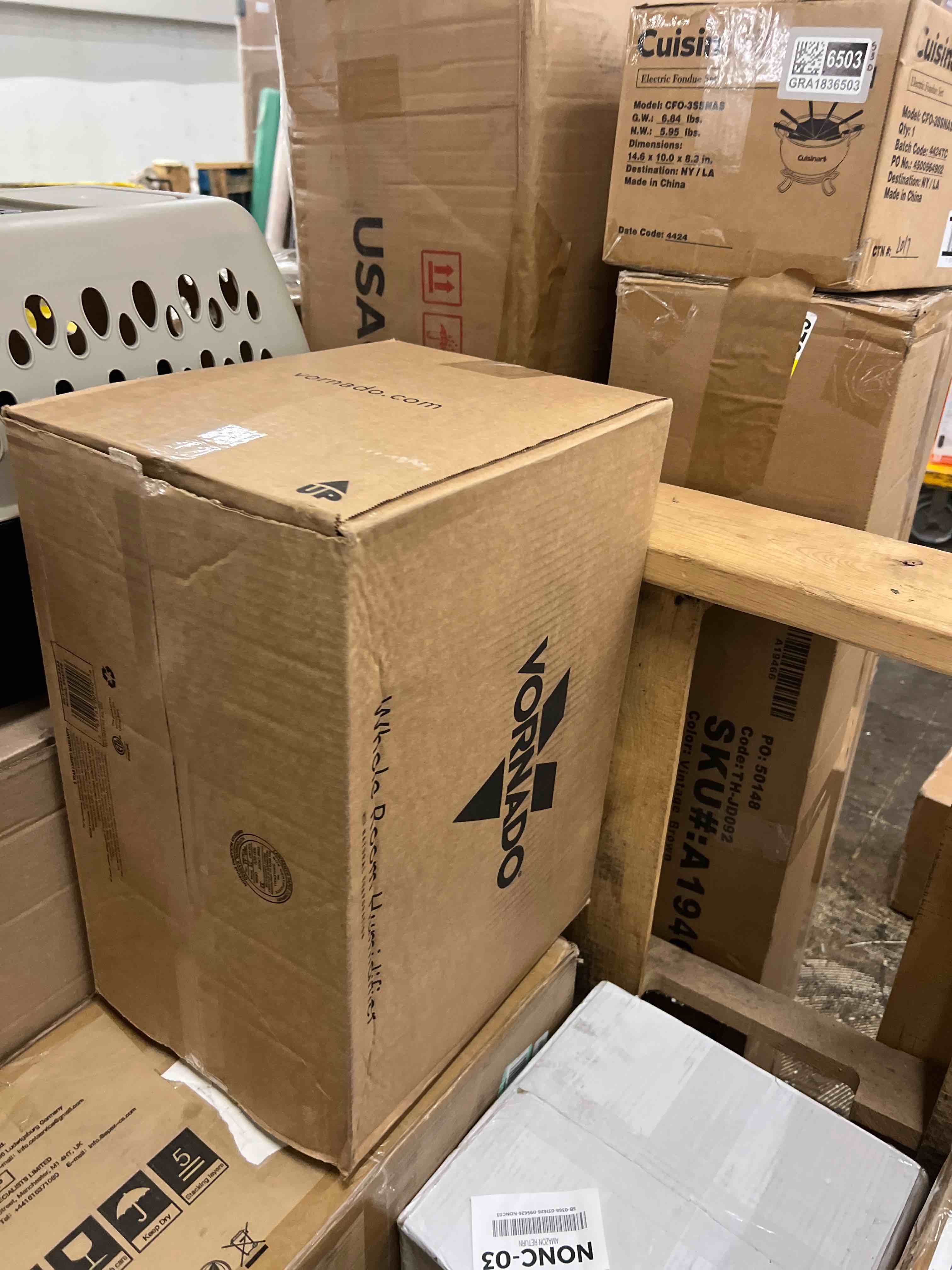 Condition photo showing New/Like New for vornado evap40 whole room evaporative humidifier - white