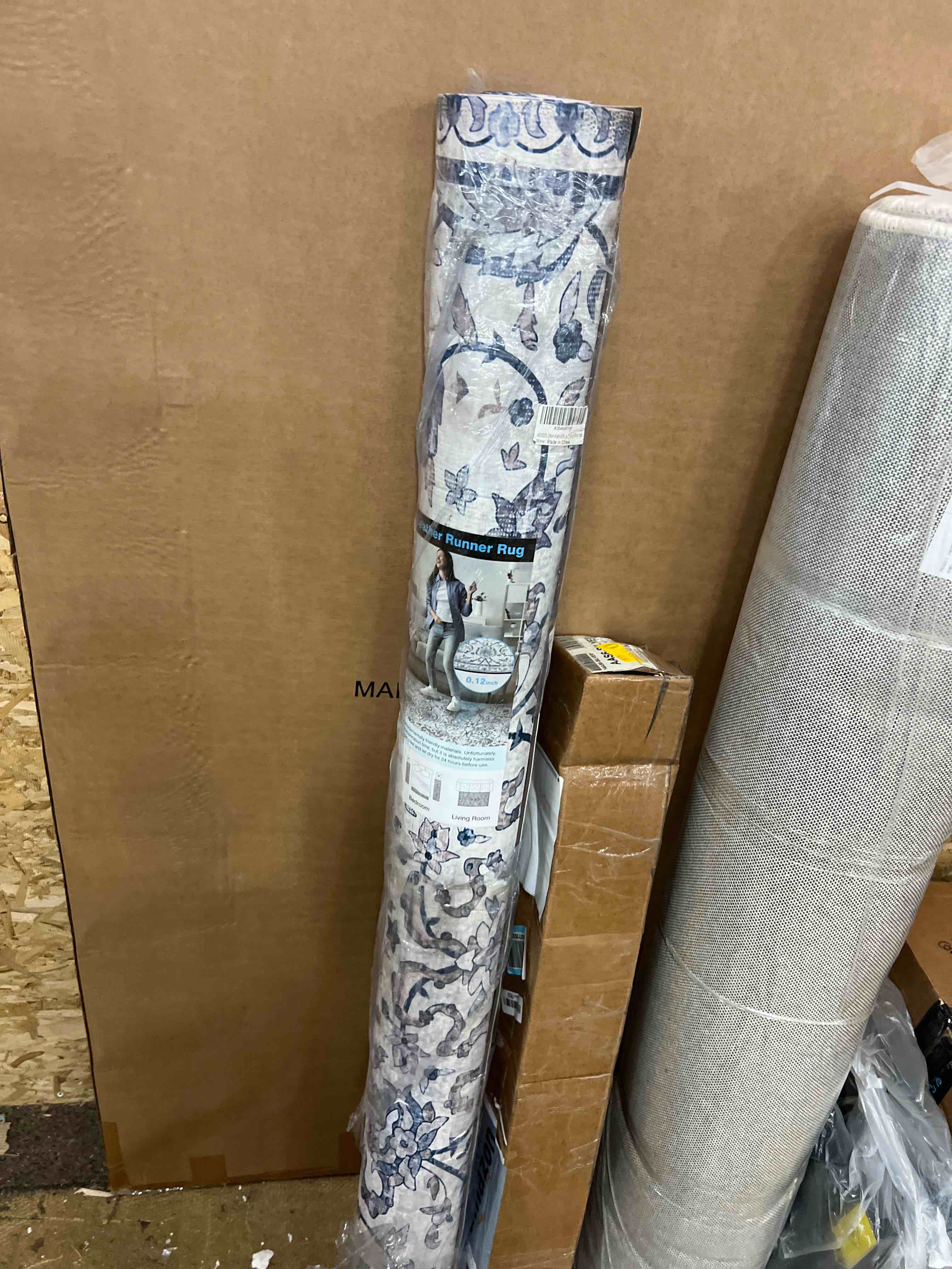 Condition photo showing New/Like New for 5x7 durable vinyl rugs for living room, vintage floral pattern for dining room, bedroom, home office, bobo blue non-slip large rugs for indoor&outdoor rv, deck, backyard, balcony, modern home decor 5' x 7'(vinyl) blue