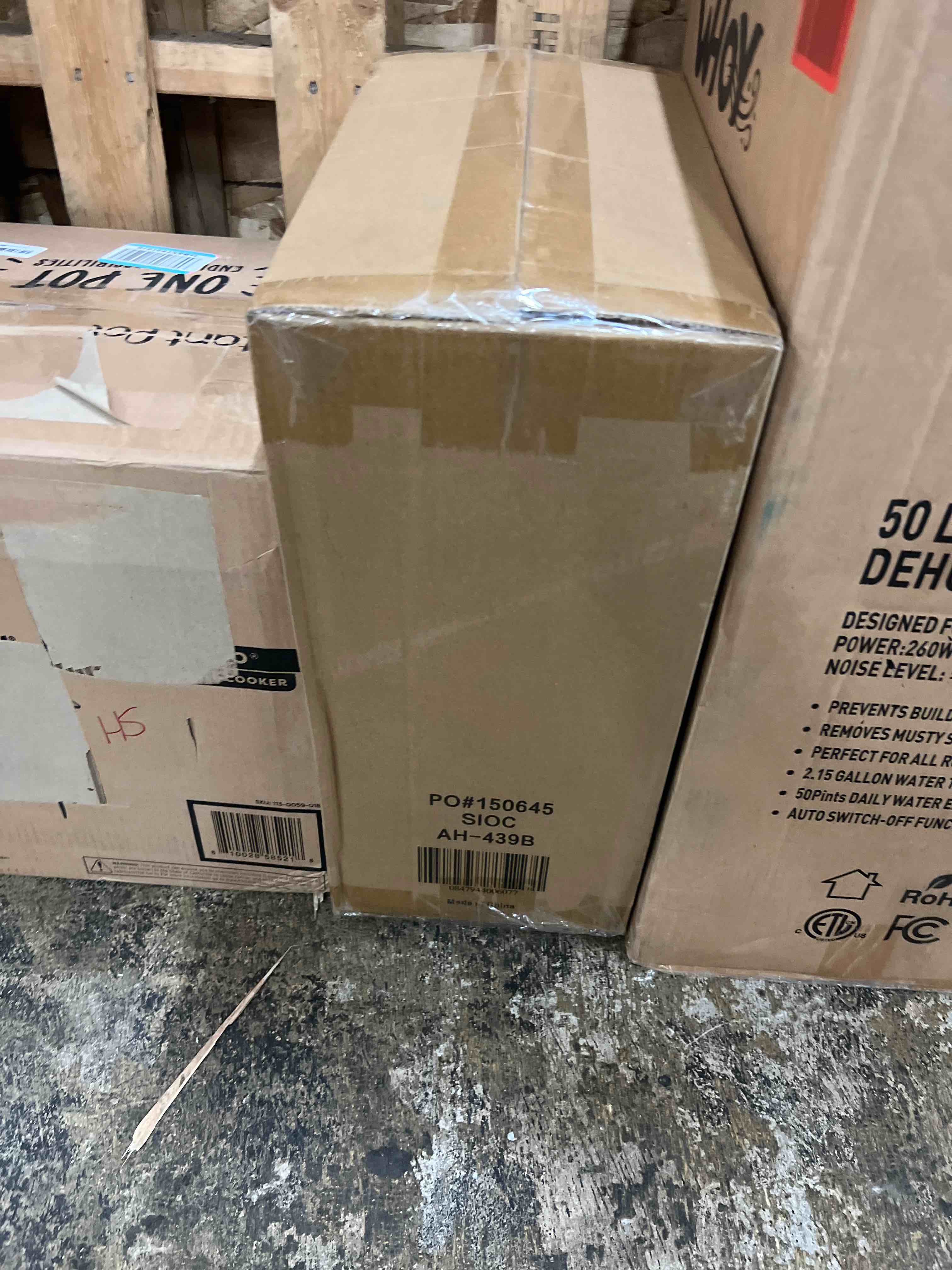 Condition photo showing New/Like New for ashfield & harkness airtight pet food storage container  up to 30 lbs/ 36 qt for dog cat bird and other pet food storage  easy acces including scoup  easy access  lightweight keeps pet food fresh
