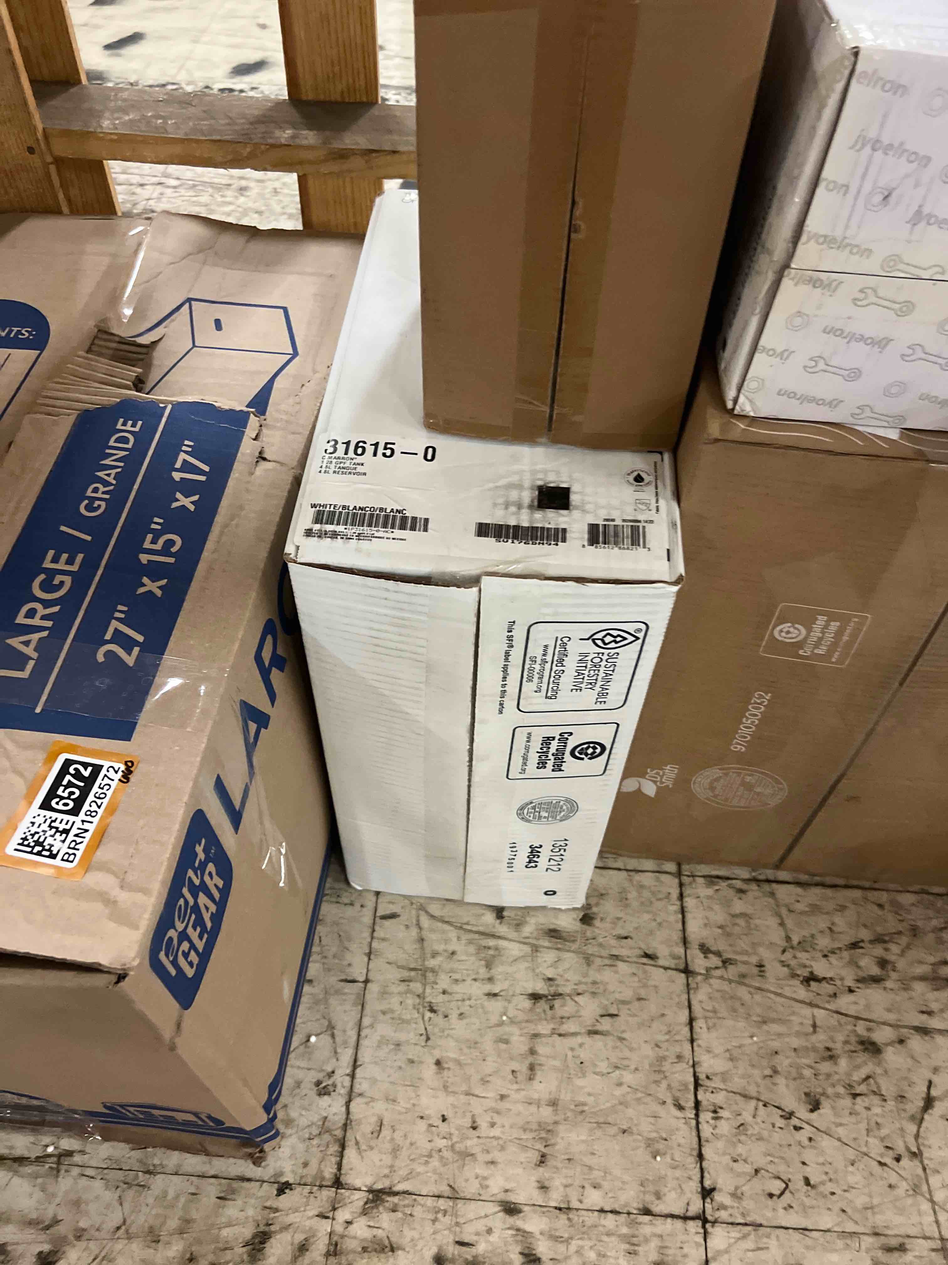 https://s3.amazonaws.com/lotting-images-prod/phillipi/BRN1826571_1776272578159.jpeg