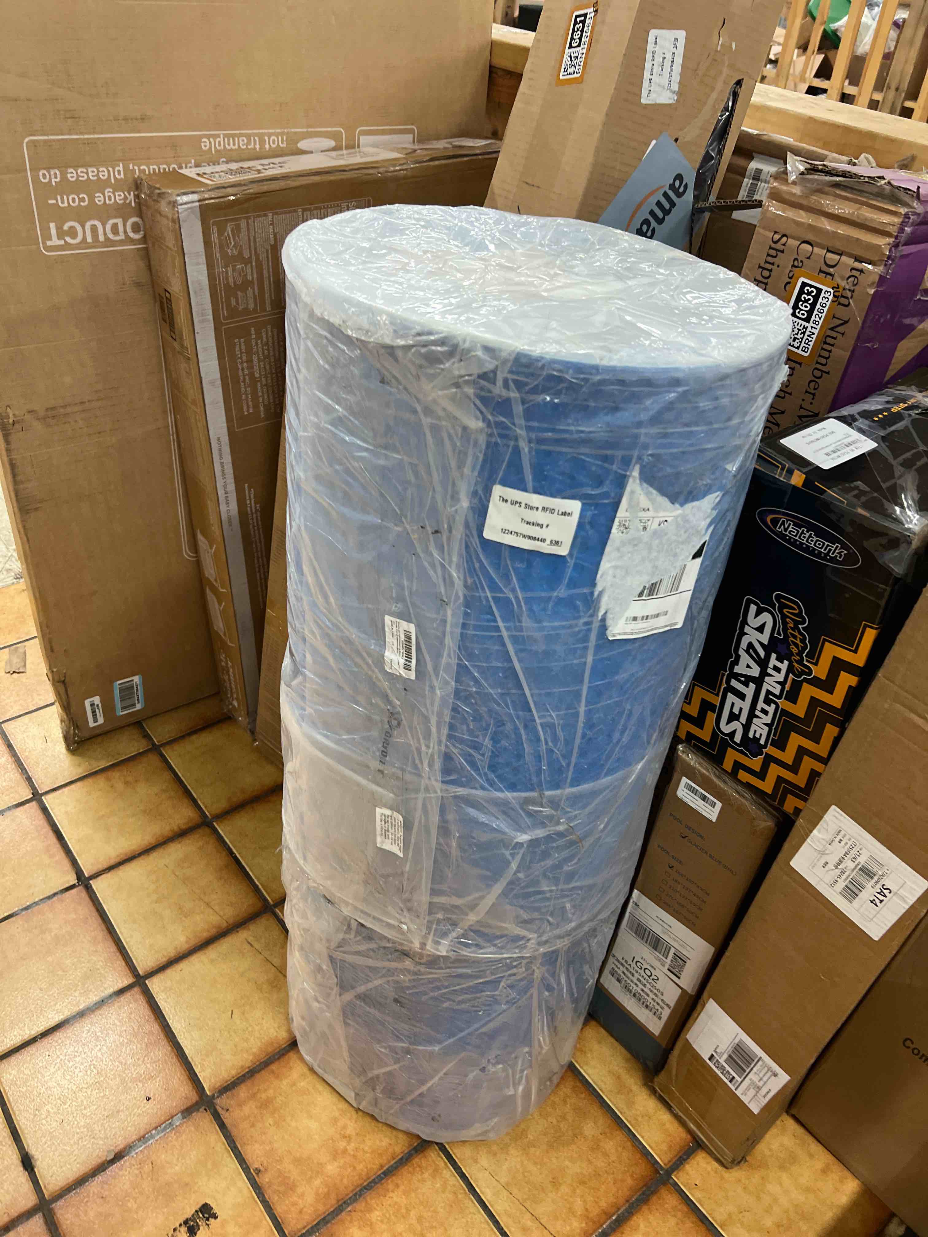 Condition photo showing New/Like New for 323 sqft uncoupling membrane for tile 1/8''(3mm) thick waterproofing membrane crack prevention anti fracture flooring underlayment for bathroom shower kitchen basement(orange) 323 sqft orange