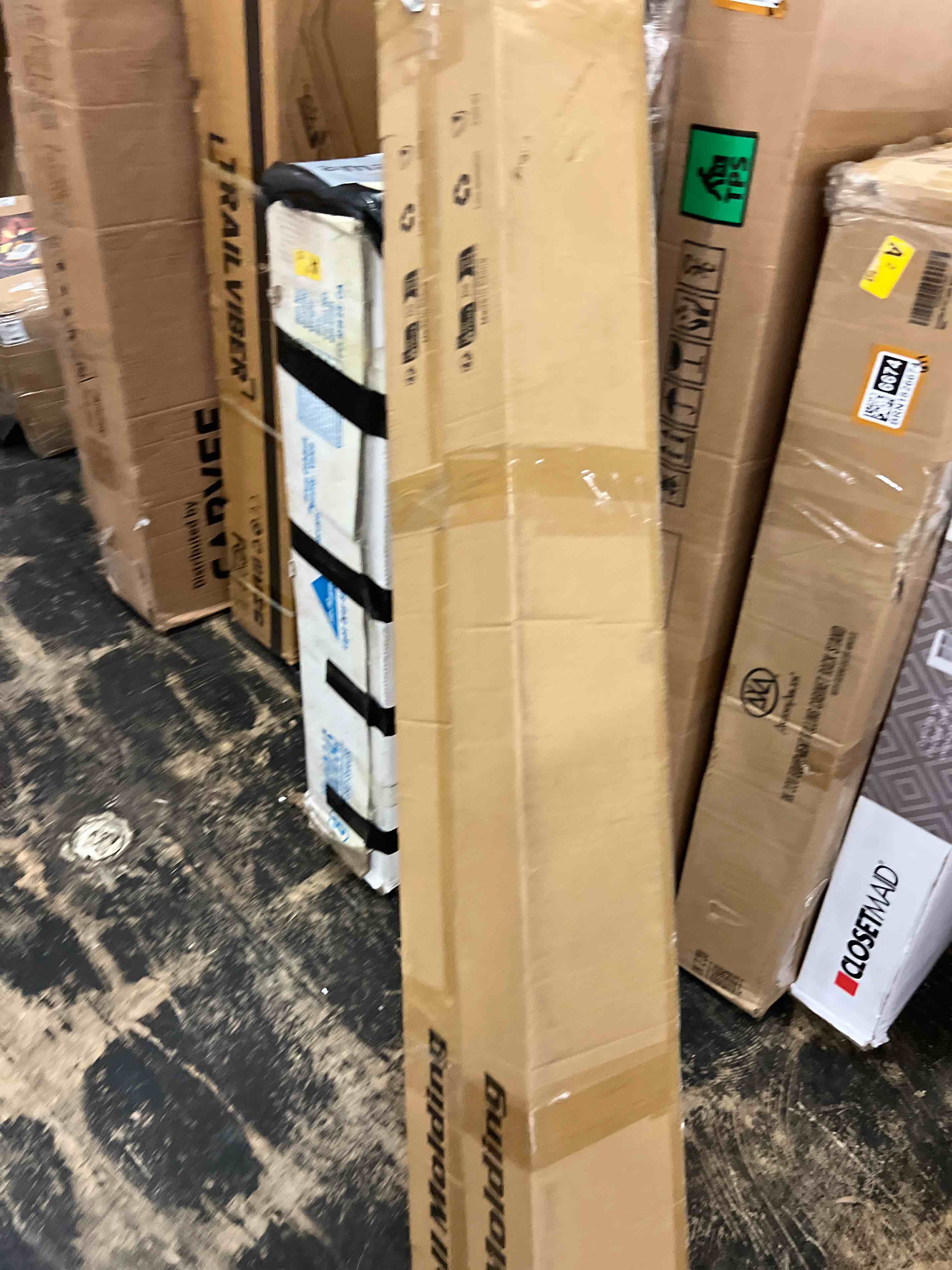 Condition photo showing New/Like New for (2) art3d ceiling crown molding trim 10-pack 47ft, high impact polystyrene decorative ceiling moulding - installed with glue, white white-2