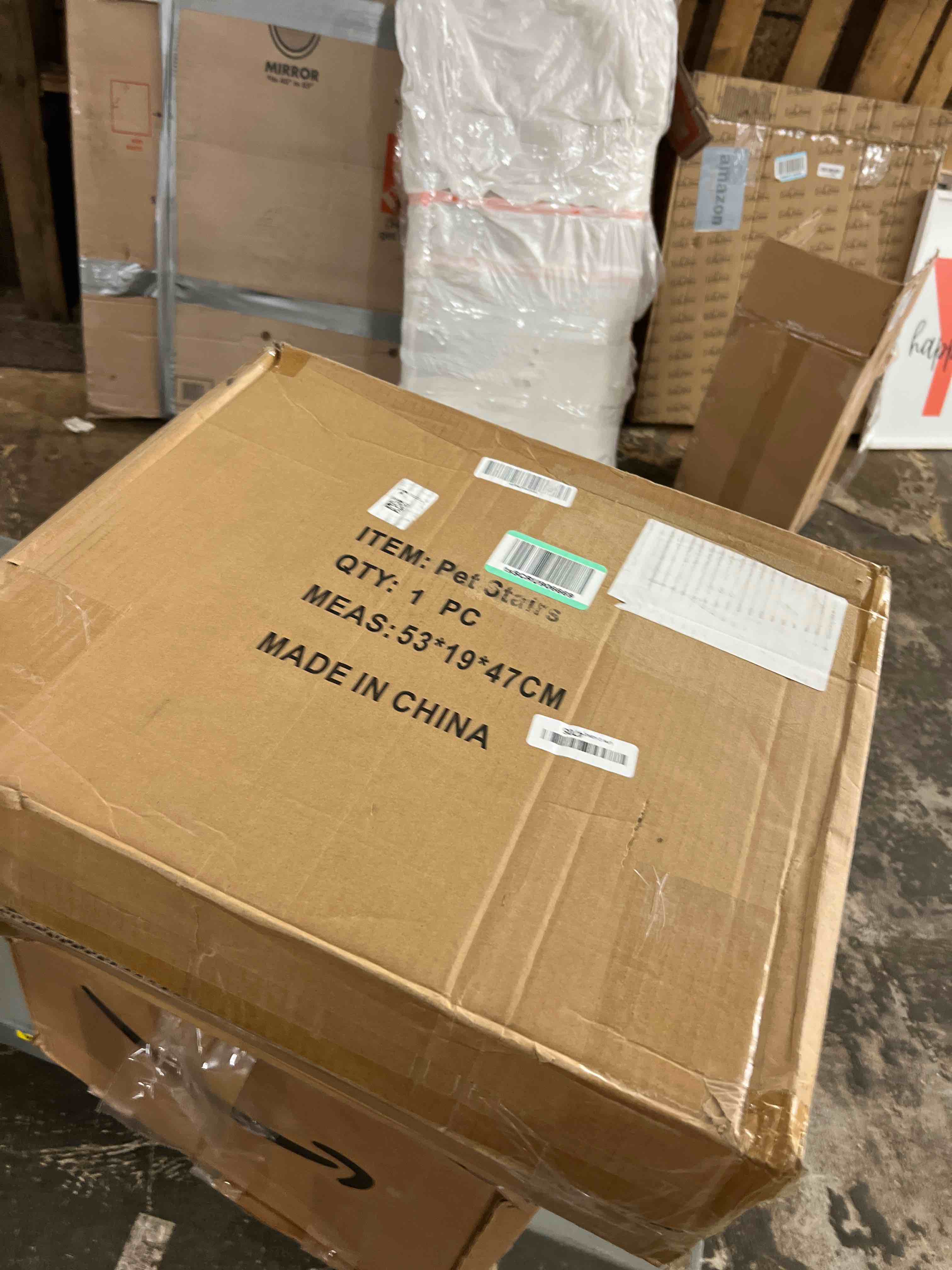 Condition photo showing New/Like New for extra wide dog stairs for large dogs, foldable dog ramp for car with non-slip surface, dogs stairs for cars, high beds, truck, supports up to 250 lbs, 4 steps
