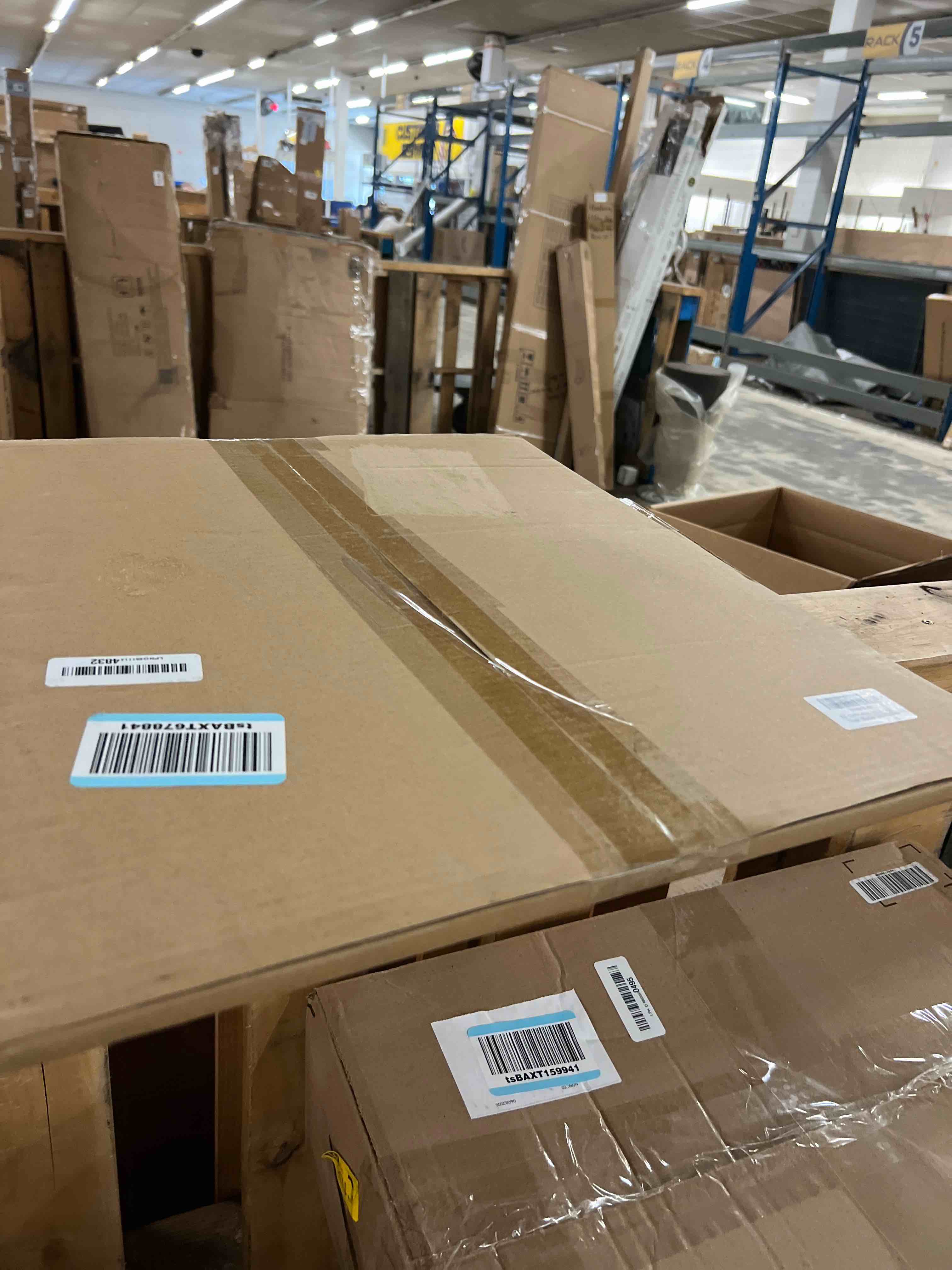 https://s3.amazonaws.com/lotting-images-prod/phillipi/BRN1826874_1777299581184.jpeg