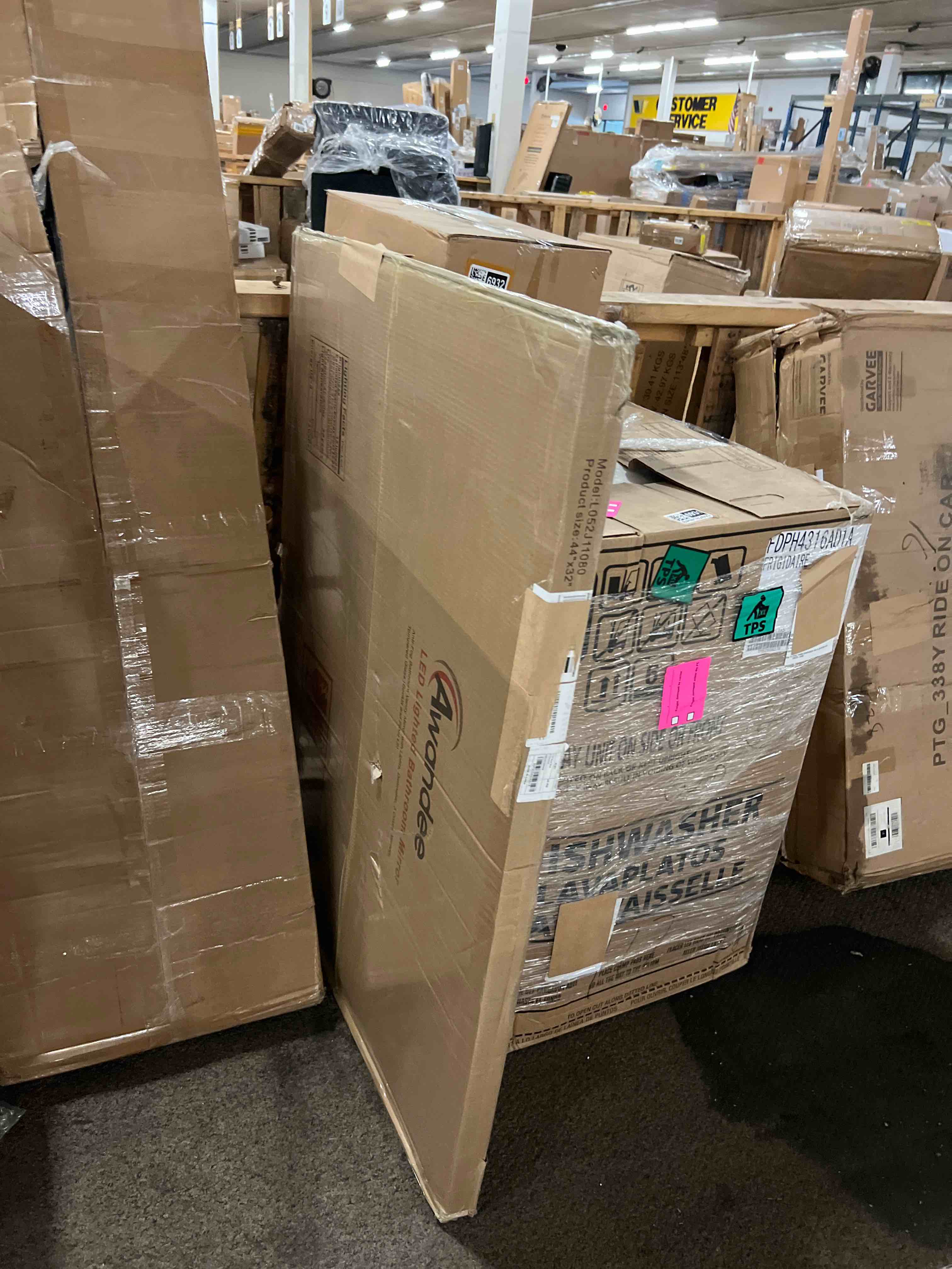 https://s3.amazonaws.com/lotting-images-prod/phillipi/BRN1826930_1777386028913.jpeg