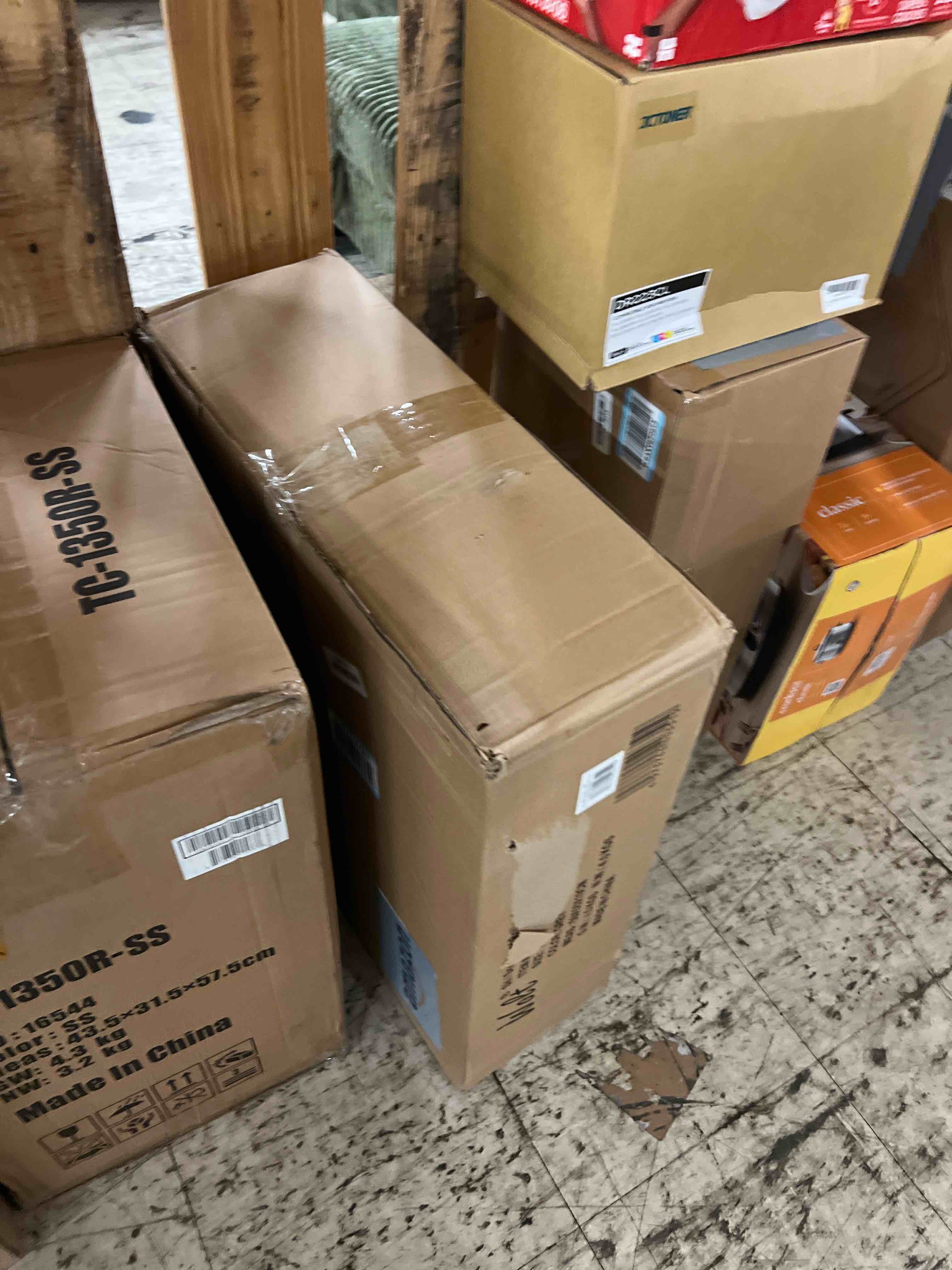 https://s3.amazonaws.com/lotting-images-prod/phillipi/BRN1826972_1777473945568.jpeg