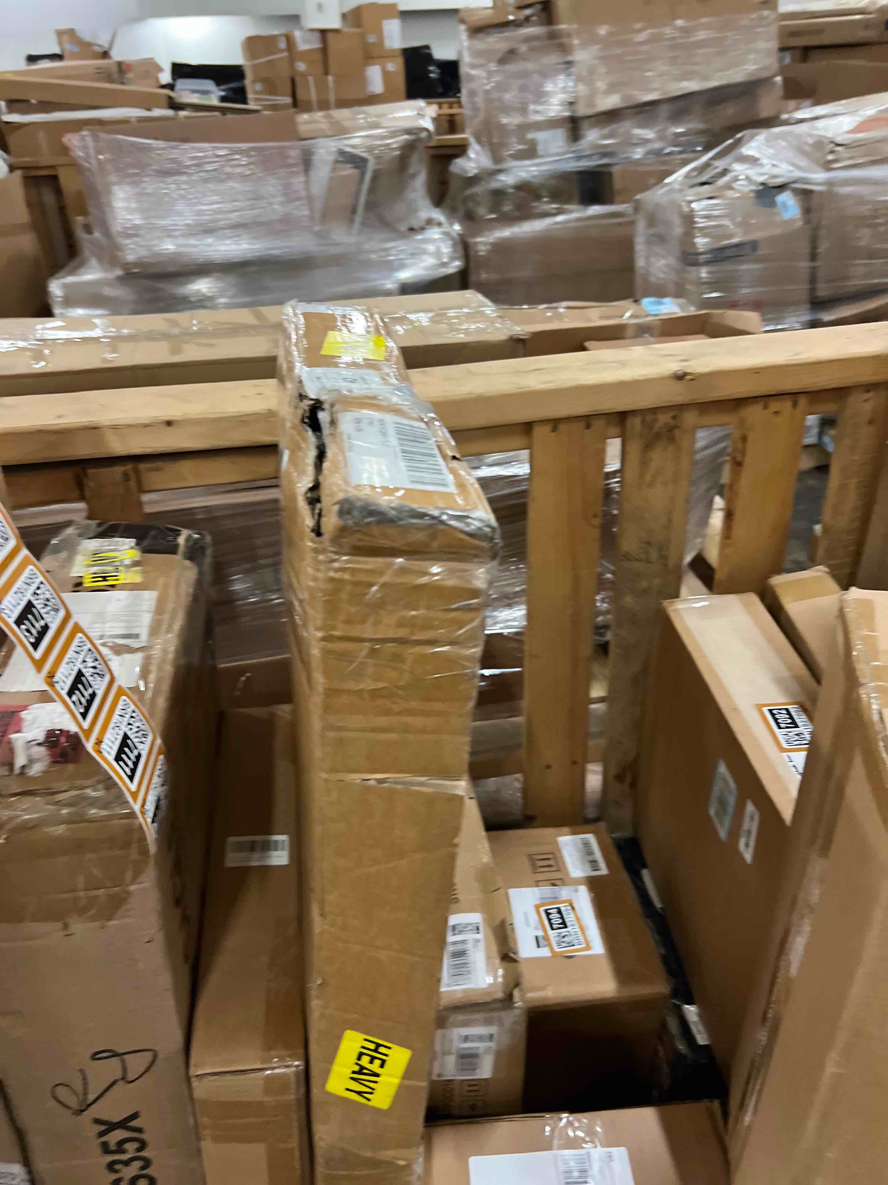 https://s3.amazonaws.com/lotting-images-prod/phillipi/BRN1827086_1777606004540.jpeg