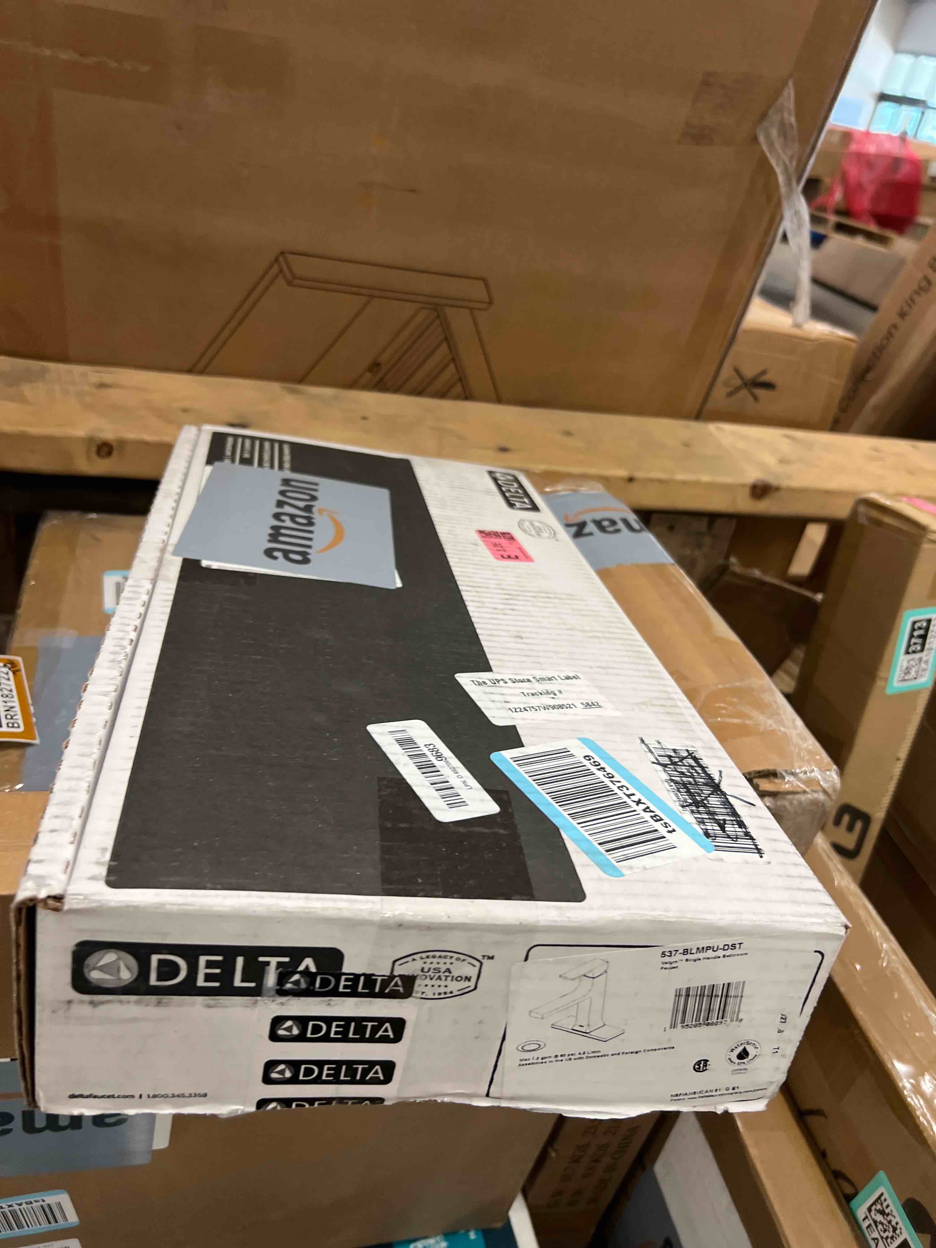 https://s3.amazonaws.com/lotting-images-prod/phillipi/BRN1827221_1777993543679.jpeg