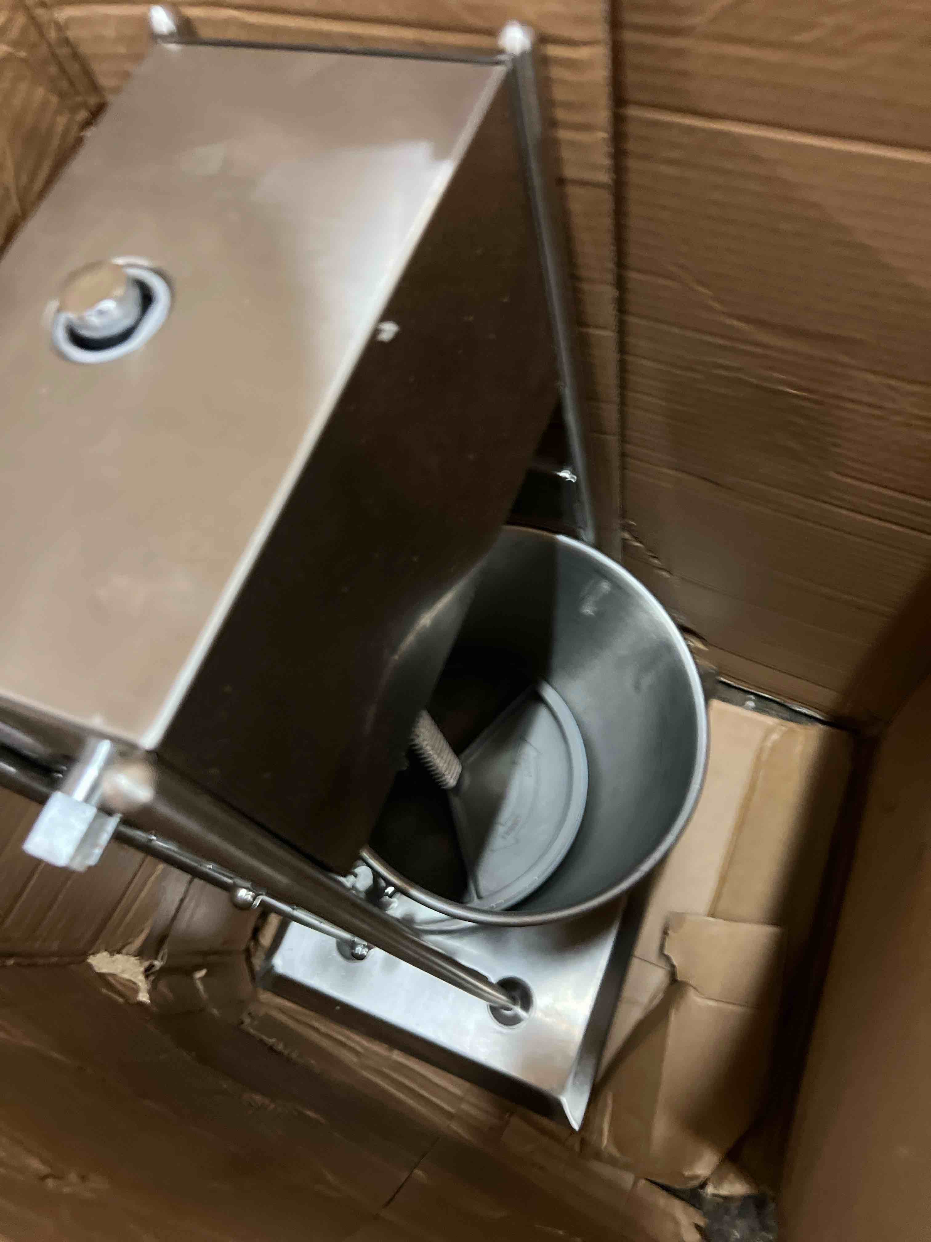 https://s3.amazonaws.com/lotting-images-prod/phillipi/BRN1827259_1778089176834.jpeg