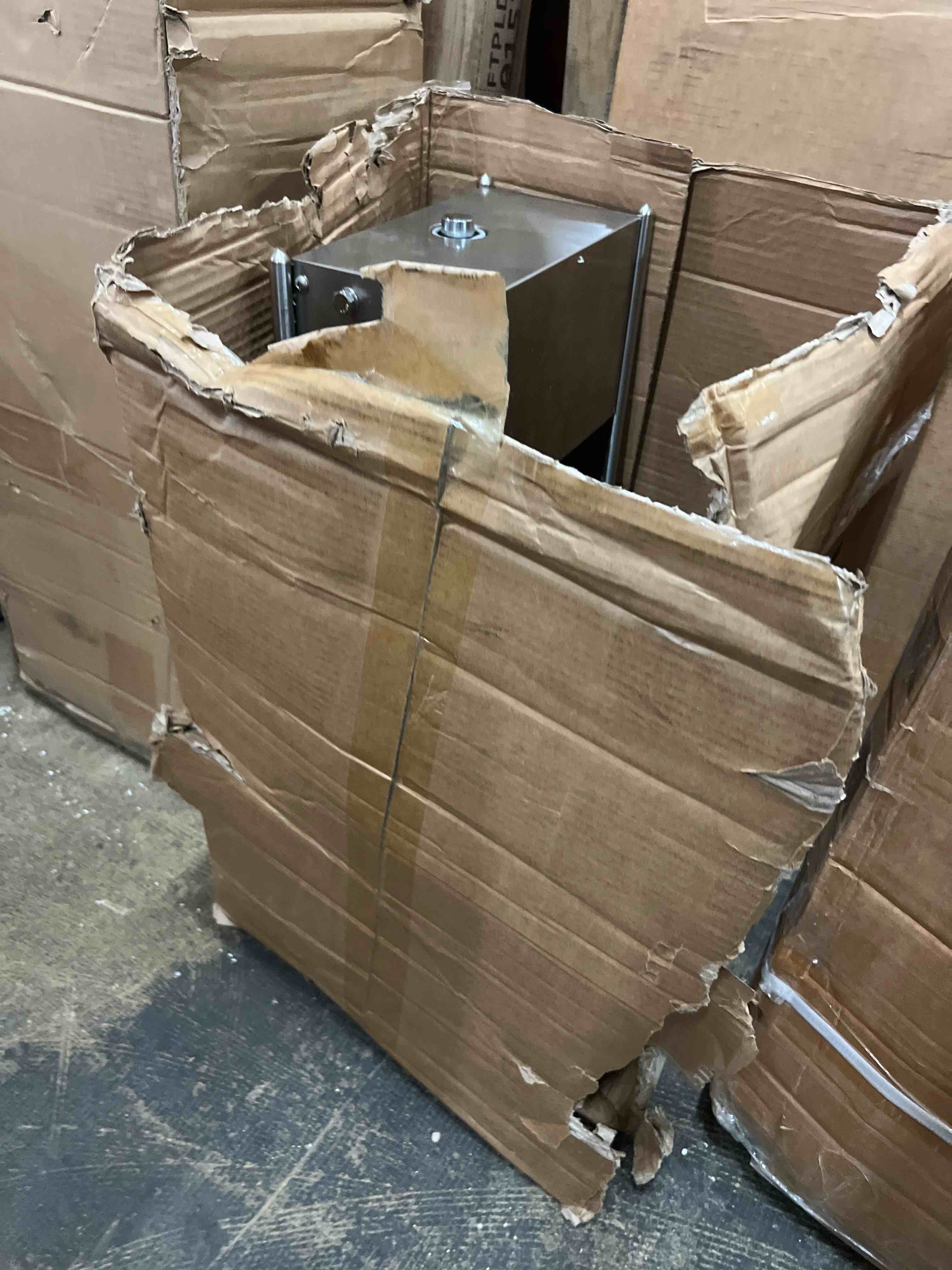 https://s3.amazonaws.com/lotting-images-prod/phillipi/BRN1827259_1778089180607.jpeg