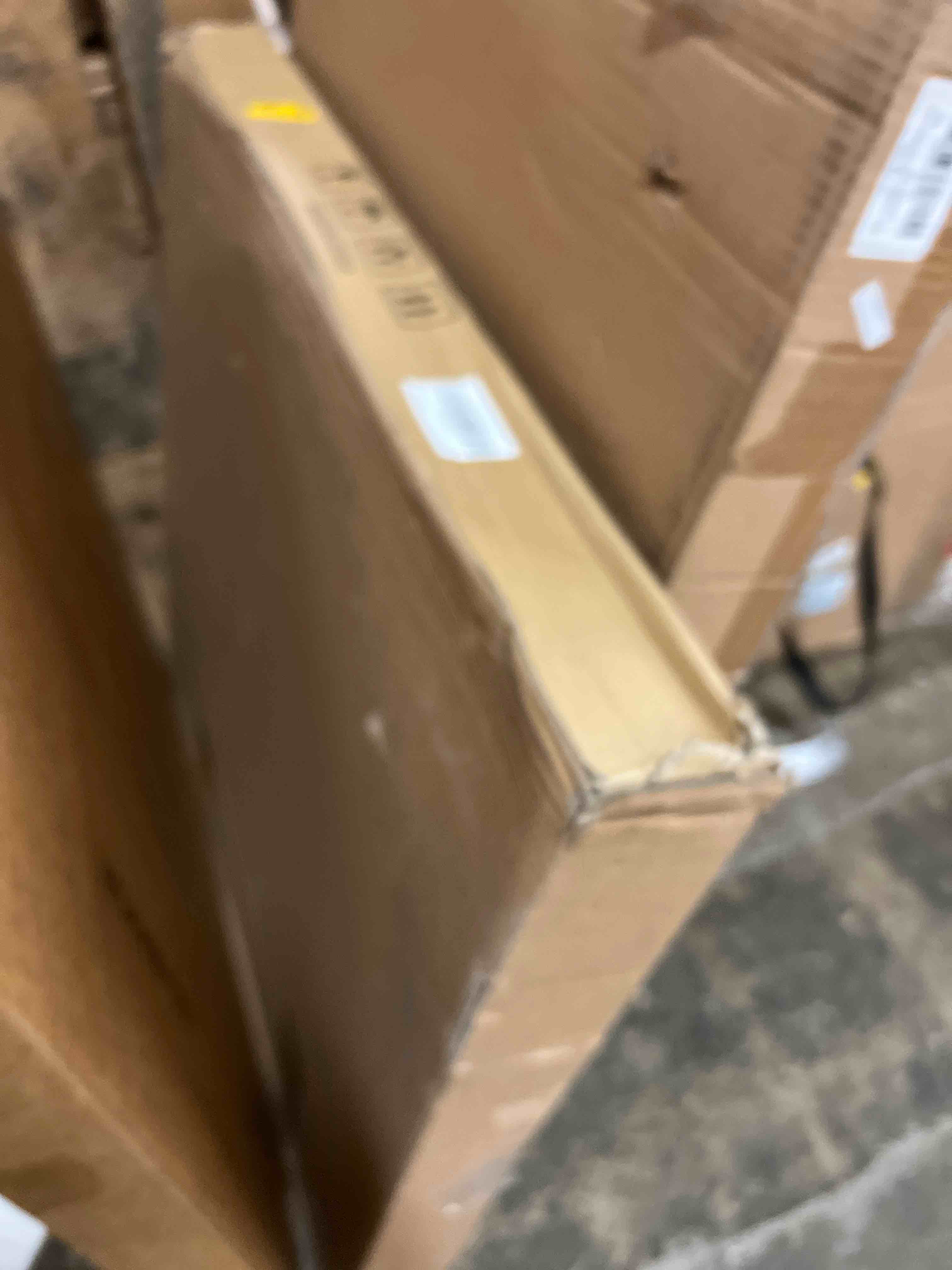 https://s3.amazonaws.com/lotting-images-prod/phillipi/BRN1827273_1778086490295.jpeg