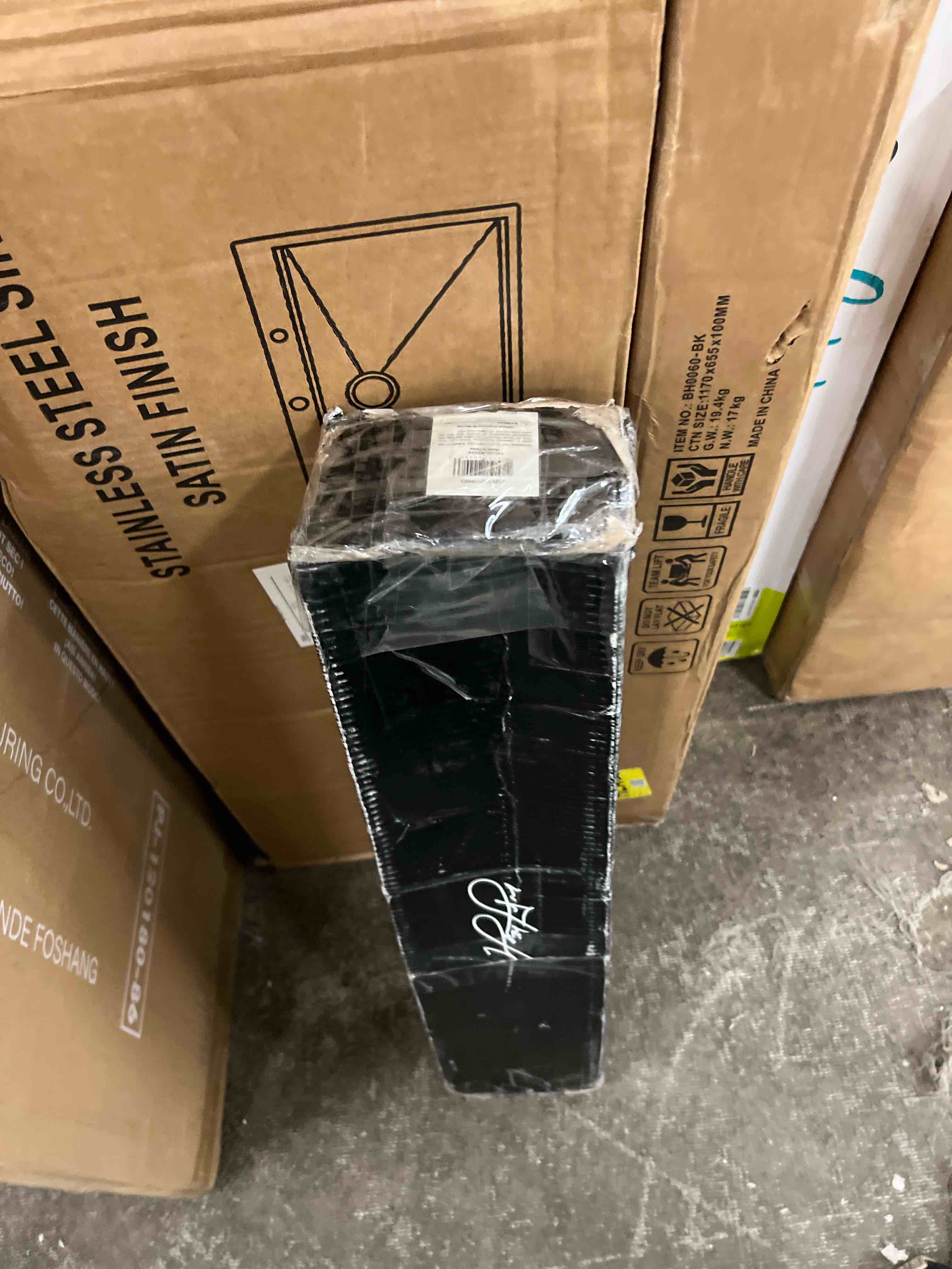https://s3.amazonaws.com/lotting-images-prod/phillipi/BRN1827284_1778084869670.jpeg