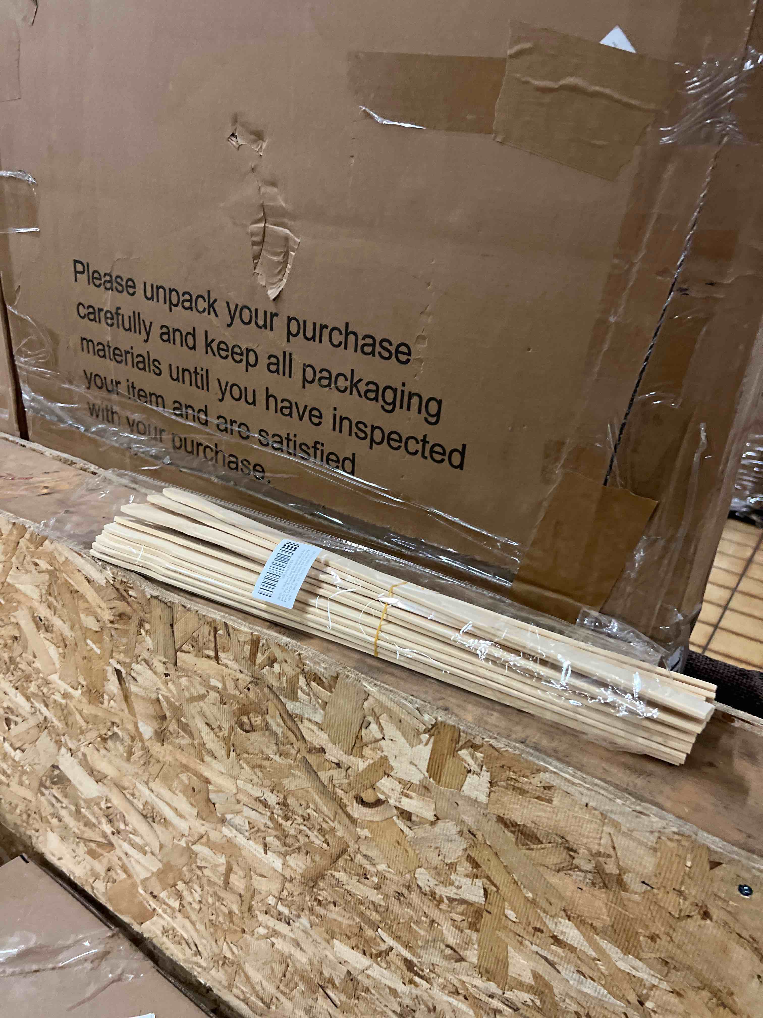 Condition photo showing New/Like New for 5 gallon paint stir sticks bulk 21 inch, 20pc wooden paint stirrers mixing paint, large popsicle sticks for crafts 21 inch pack of 20