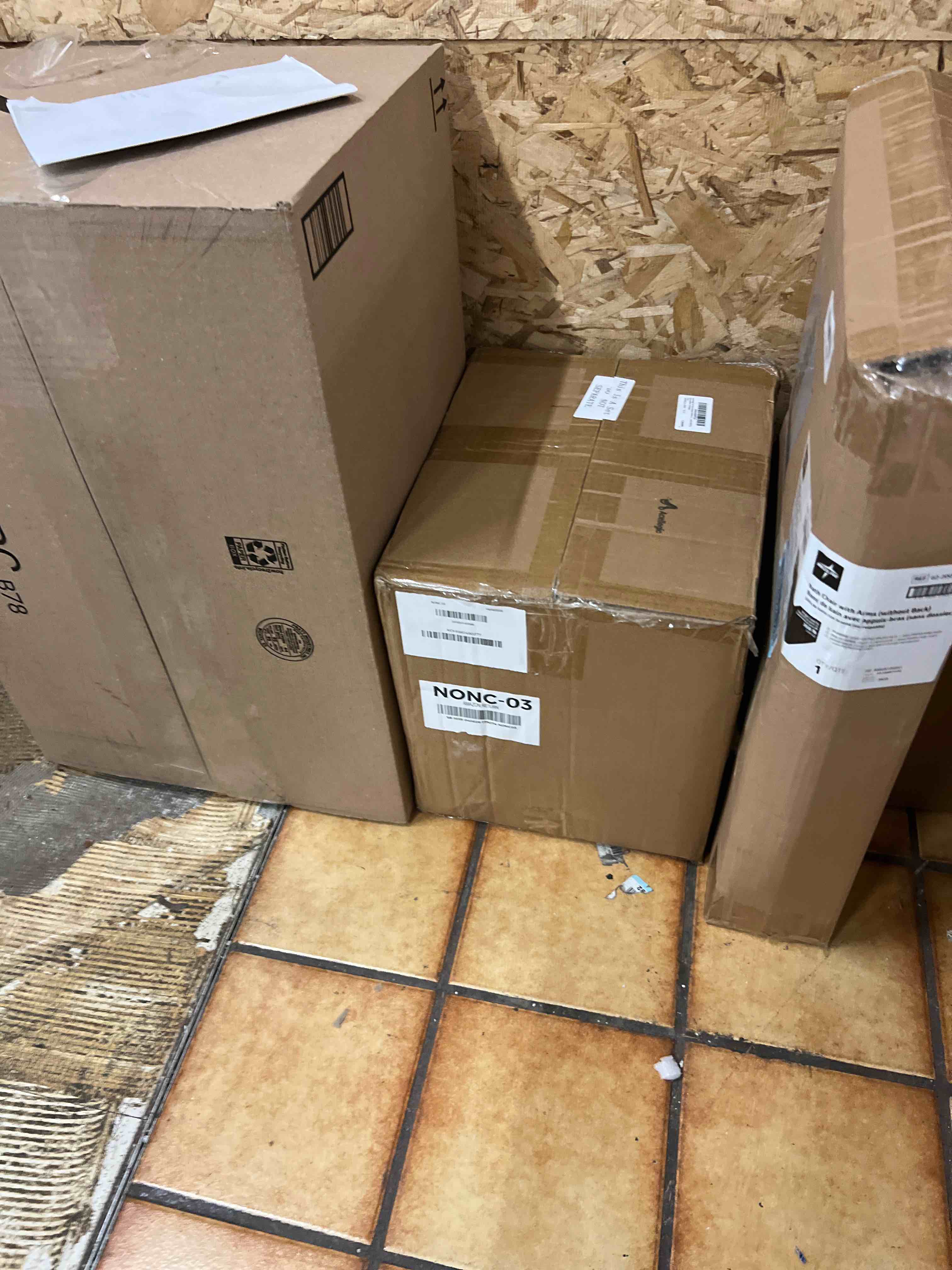 https://s3.amazonaws.com/lotting-images-prod/phillipi/BRN1827345_1778177067556.jpeg