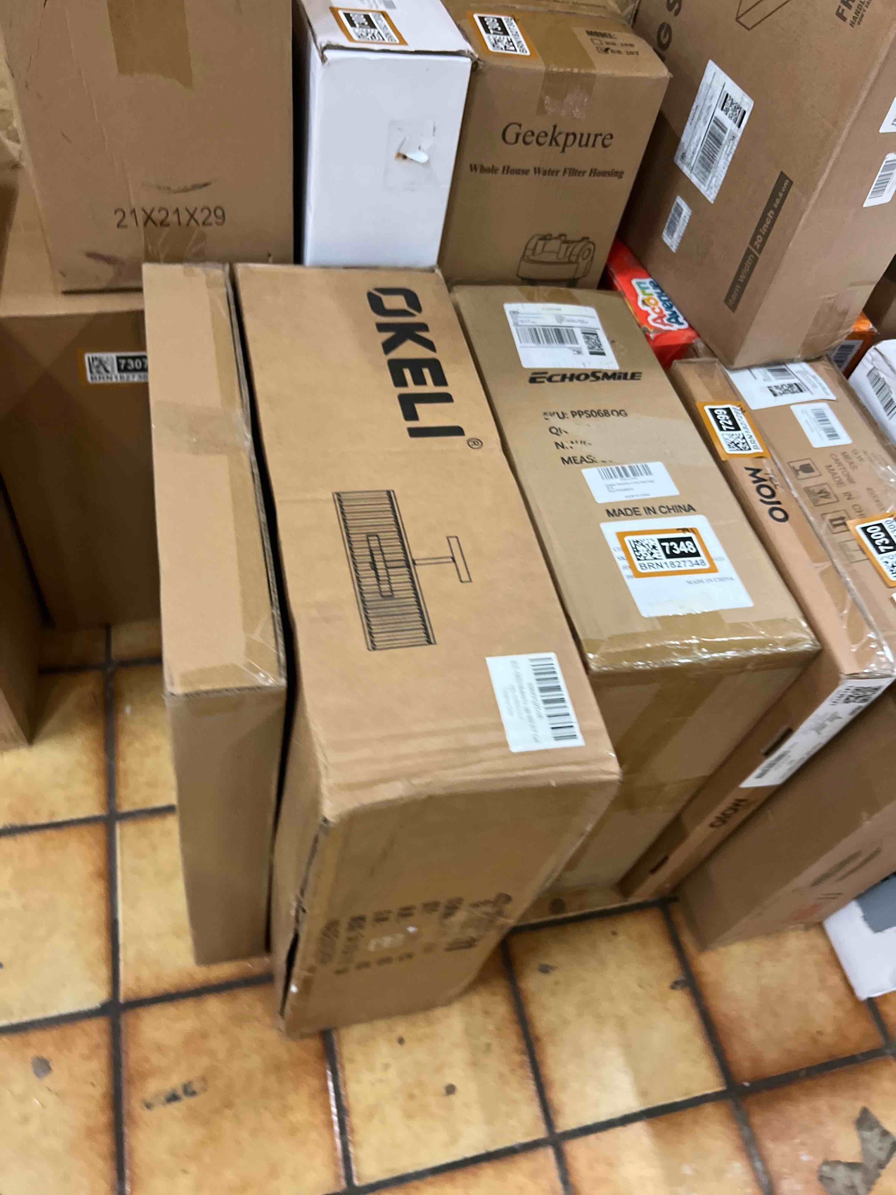 https://s3.amazonaws.com/lotting-images-prod/phillipi/BRN1827347_1778176953242.jpeg
