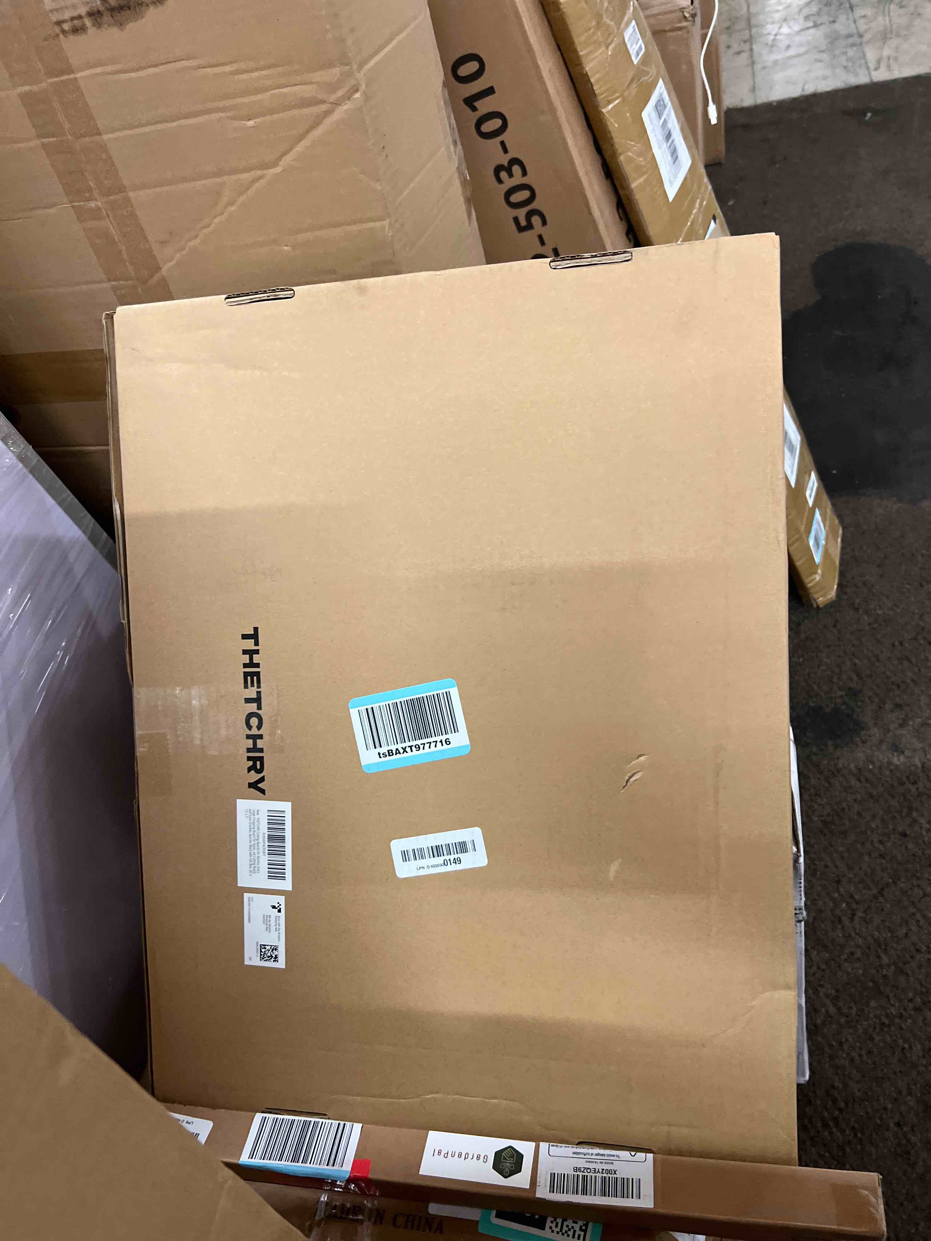 Condition photo showing New/Like New for thetchry cutting boards for kitchen, extra large chopping board for stovetop, checkered acacia wood cutting board with juice grooves, butcher block with gift box, 20" x 15" x 1"