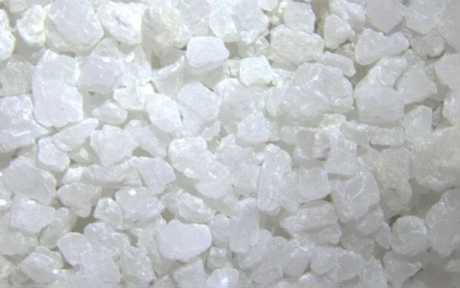 Condition photo showing New/Like New for Scotwood Industries 50B-RR Road Runner Premium Ice Melter, 50-Pound