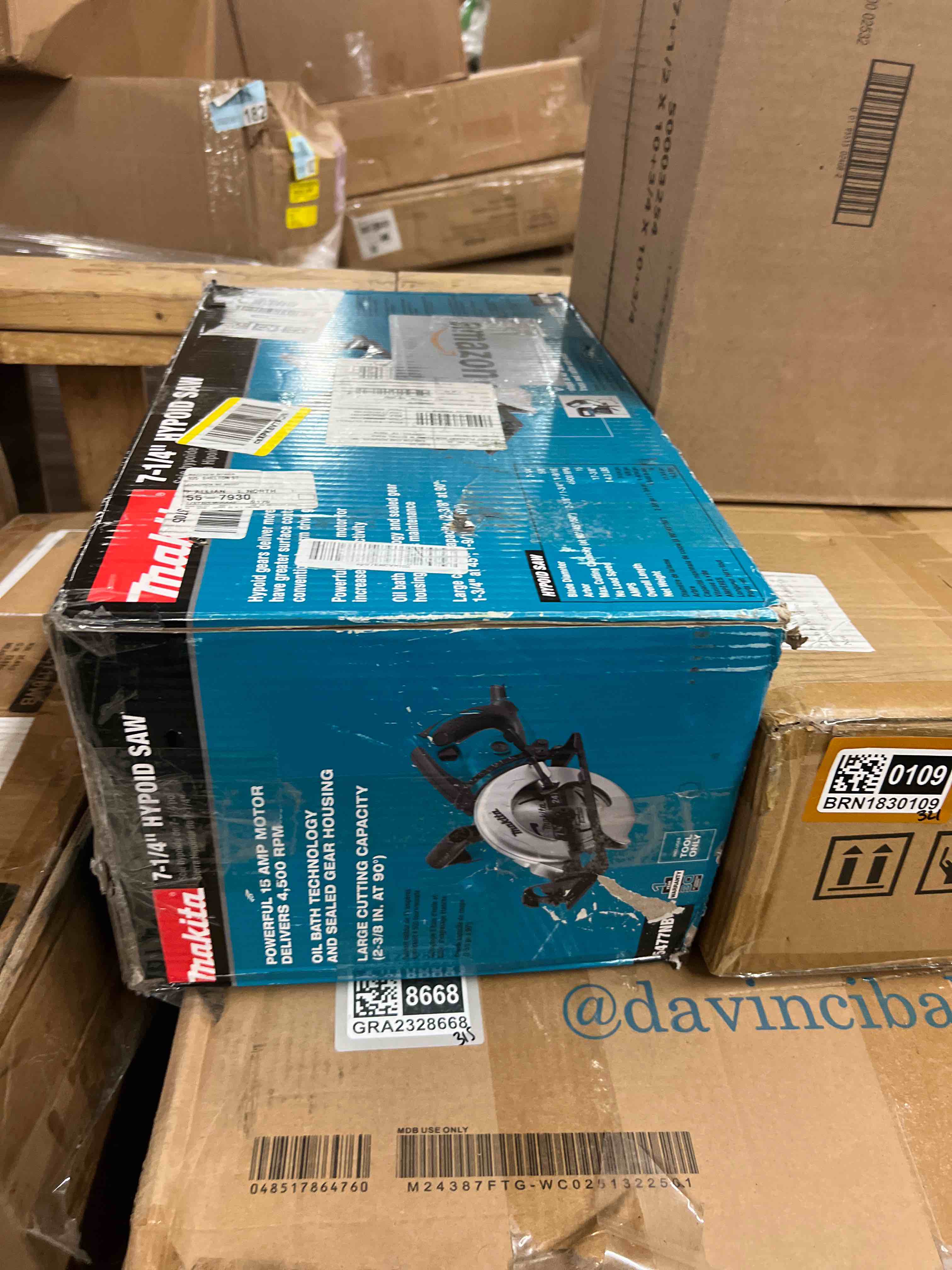Condition photo showing New/Like New for Makita 5477NB 7-1/4" Hypoid Saw