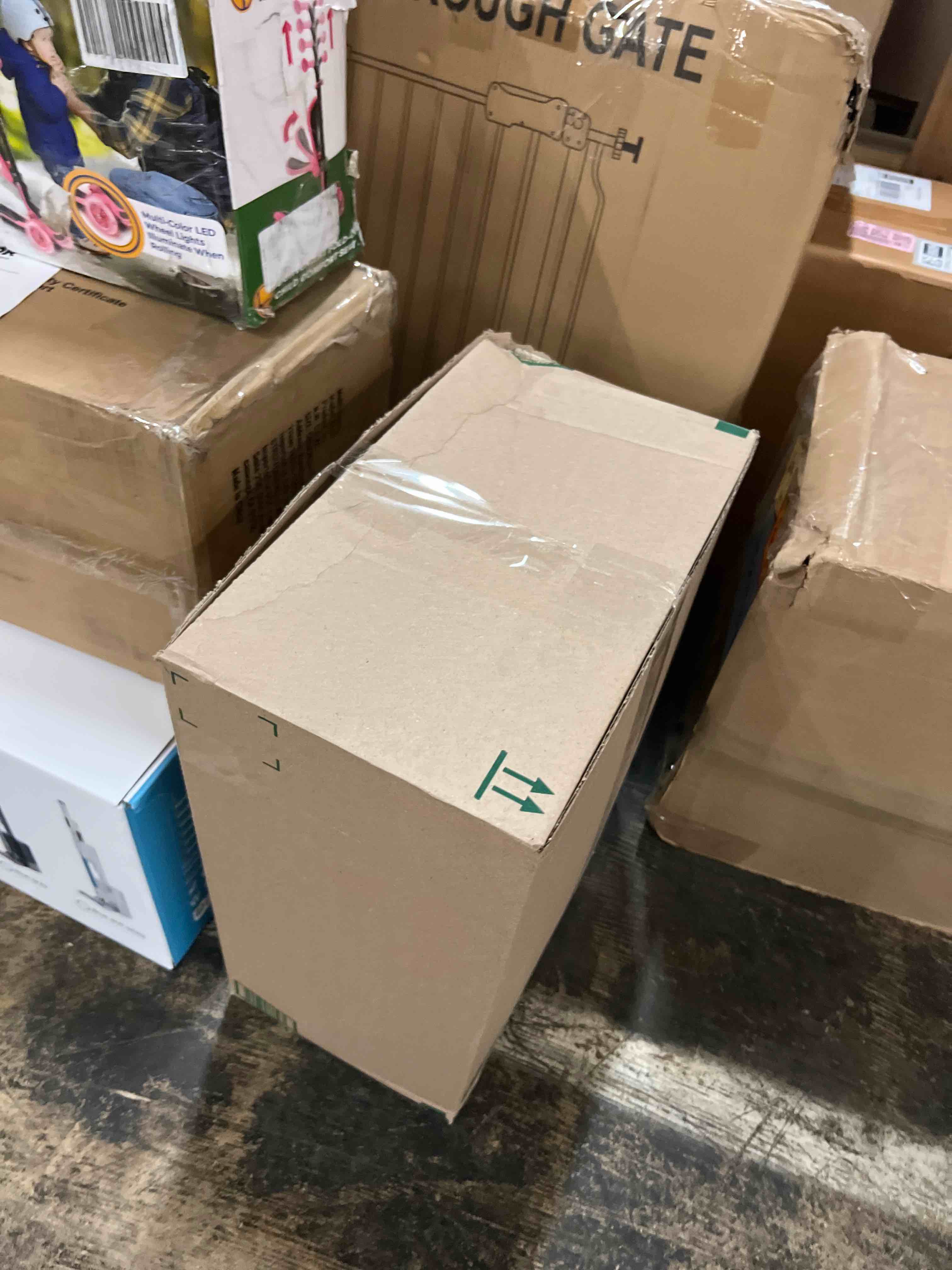 Condition photo showing New/Like New for Latepis White Faux Fur King Cozy Bubble Blanket Soft Fuzzy Thick Living Room Blankets for Bed Sofa Bedroom Plush Fluffy Warm Blankets for All Seasons Luxury Throw Blanket 90x108 Inch, 860gsm