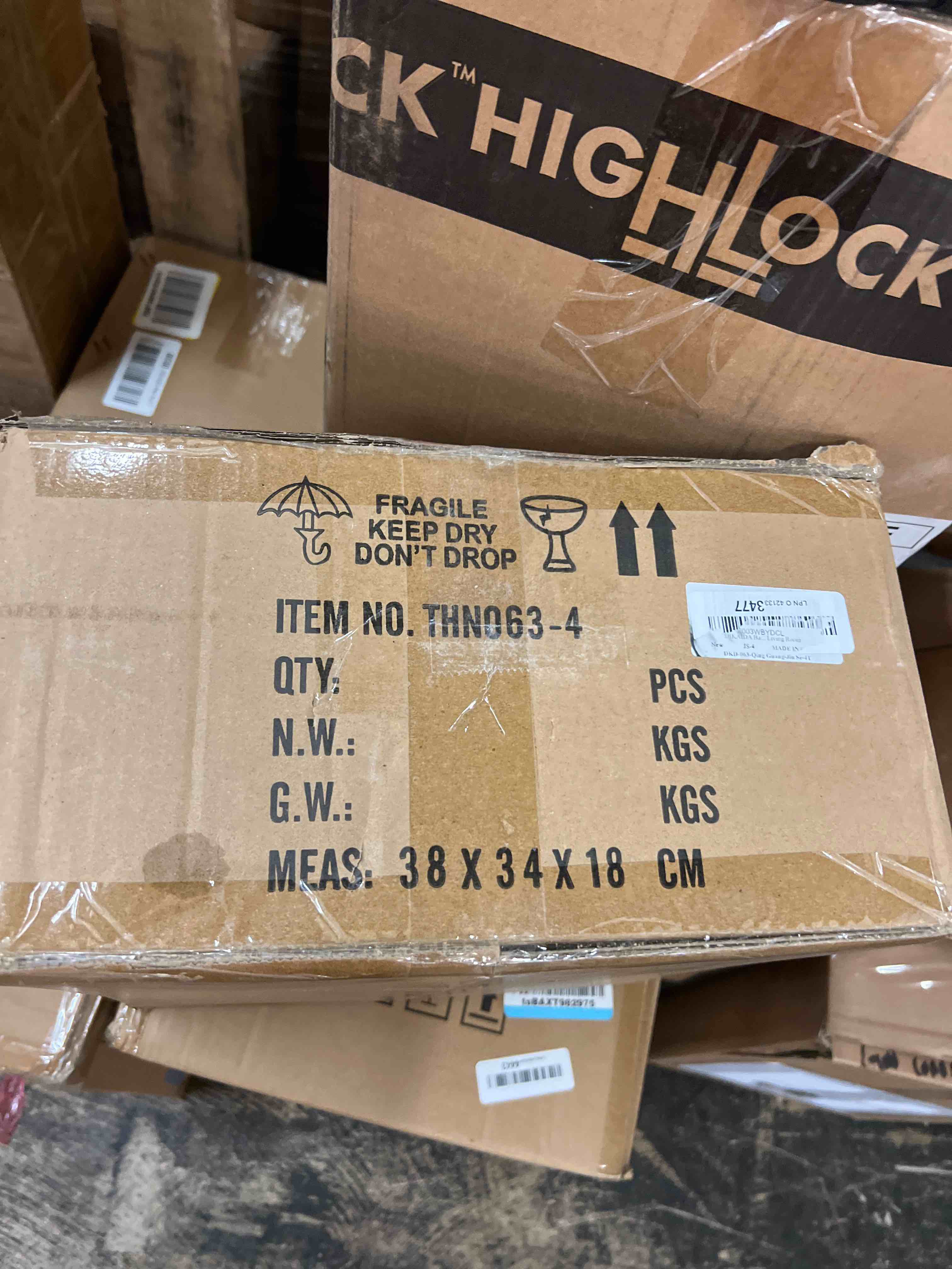 Condition photo showing New/Like New for DIKAIDA Bathroom Vanity Light, 4-Light Modern Matte Gold Wall Sconce Lighting with Clear Glass Shade, Black Wall Lights,Bath Vintage Wall Mounted Lamps for Mirror Bedroom Living Room