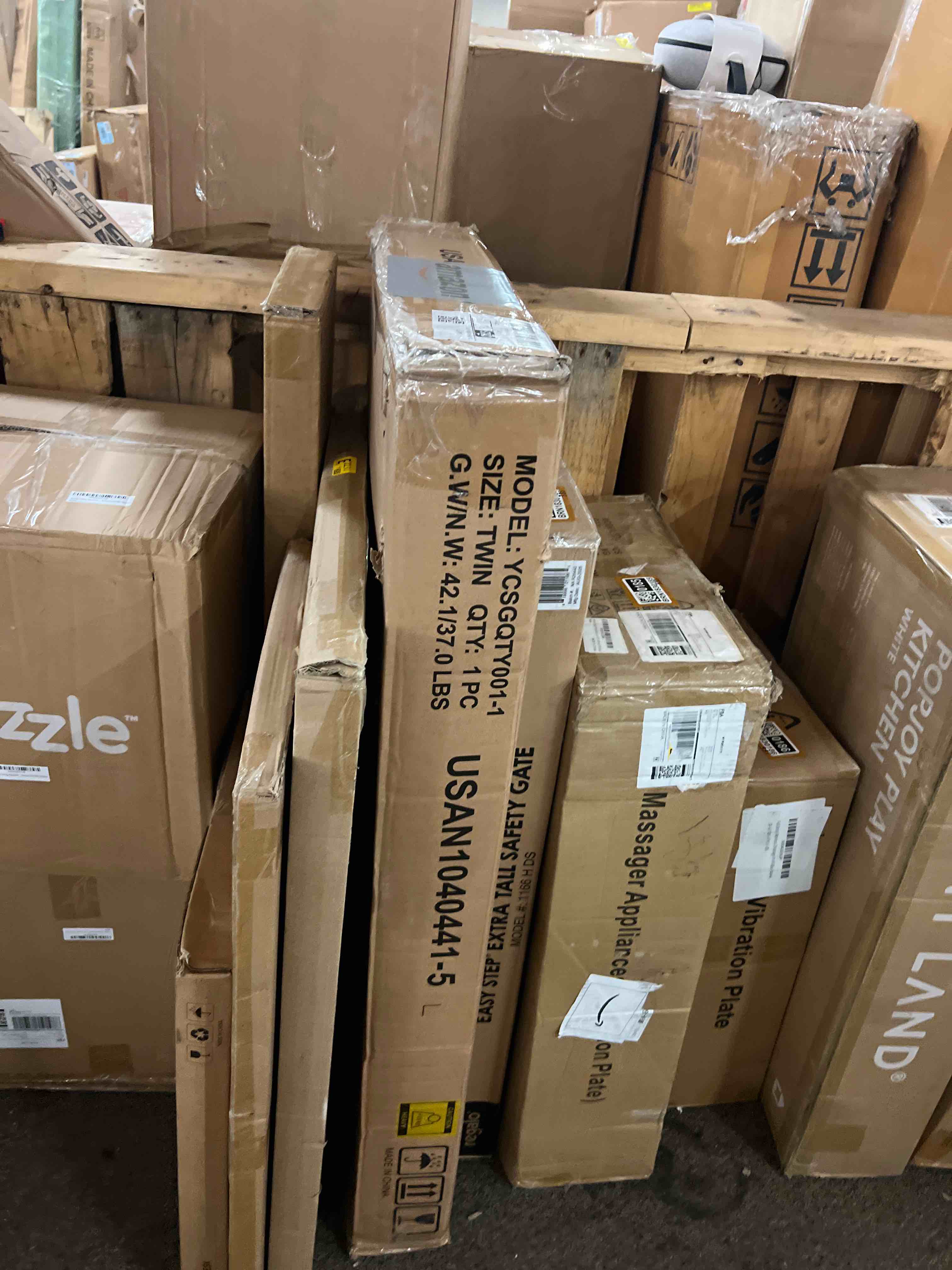 Condition photo showing New/Like New for Allewie 14 Inch Twin Size Metal Platform Bed Frame with Victorian Vintage Headboard and Footboard/Mattress Foundation/Under Bed Storage/No Box Spring Needed/Easy Assembly/Noise Free/Black