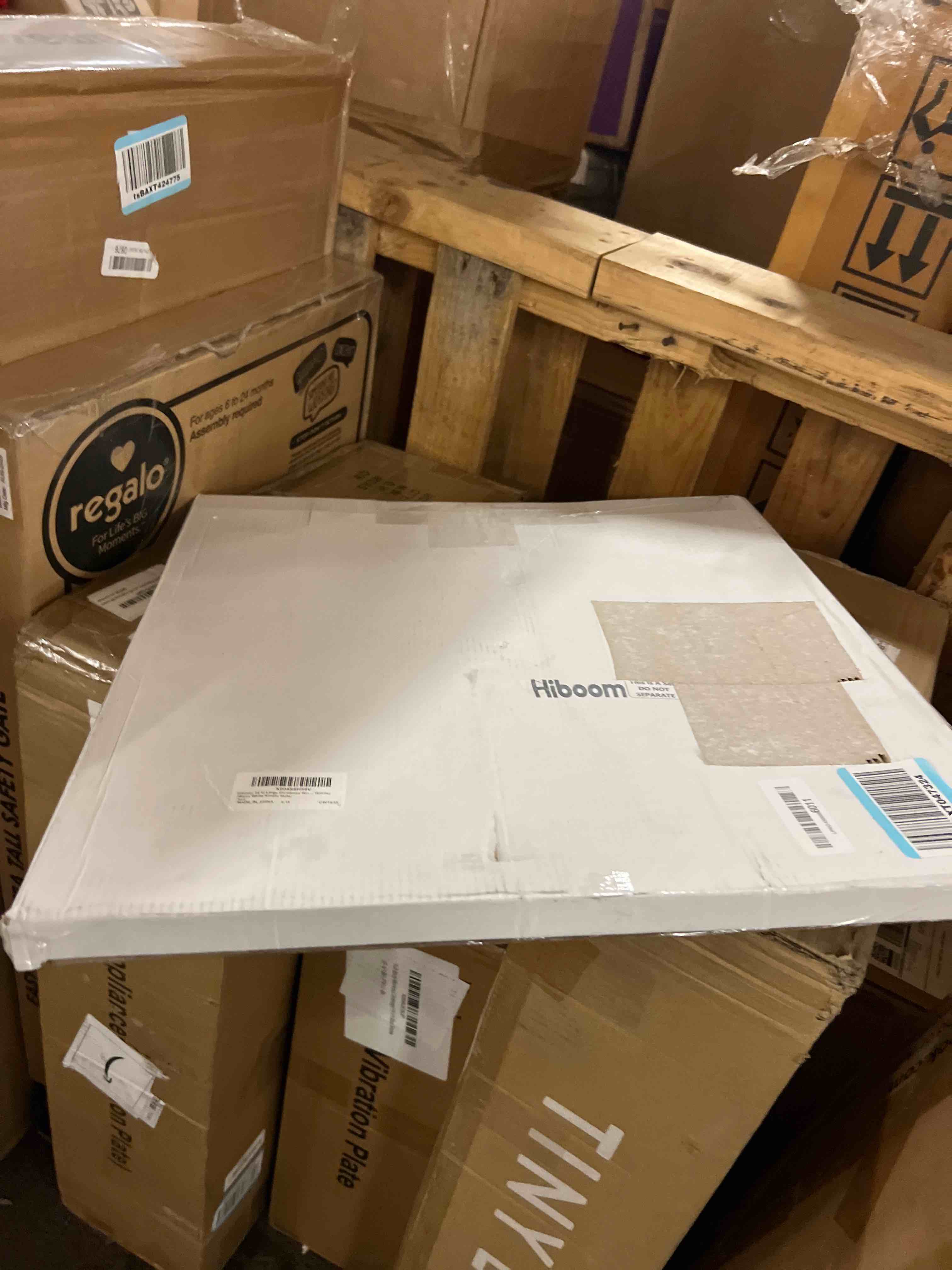 Condition photo showing New/Like New for Hiboom 24 in Large Christmas Window Light Decorations 8 Mode Bethlehem Star Light Window Silhouette with Timer, Star of Bethlehem Outdoor Lights Battery Operated for Xmas Holiday(Blue White)