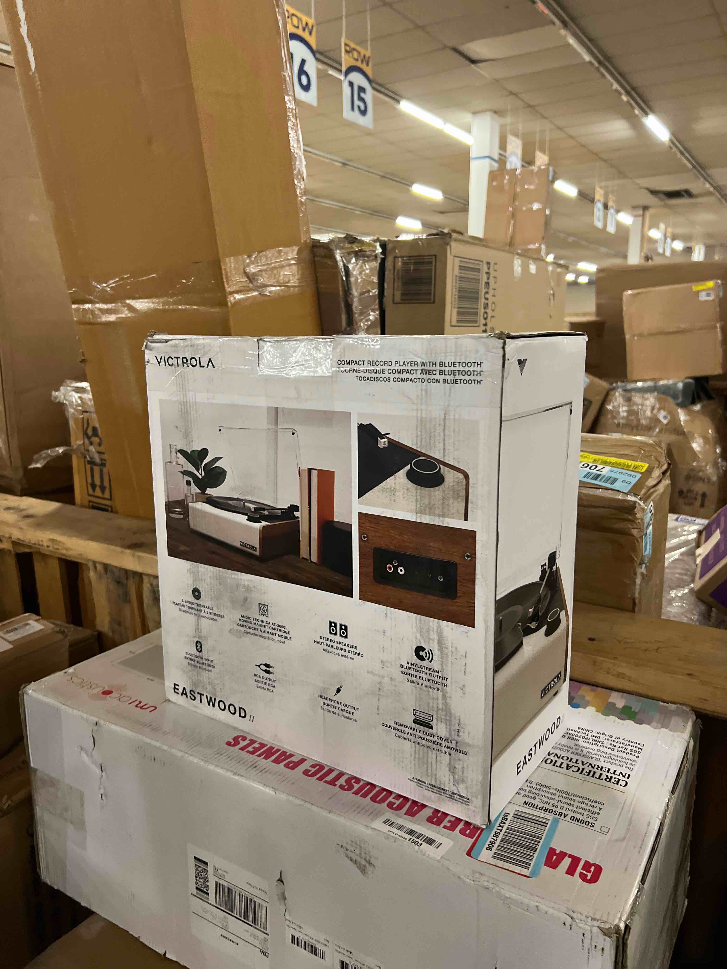 Condition photo showing New/Like New for Victrola Eastwood II Record Player with Speakers - Bluetooth 5.1 and Vinyl Stream Technology, Vintage Style 3-Speed Vinyl Player, Audio Technica AT-3600LA Cartridge (Oak) Oak Eastwood II