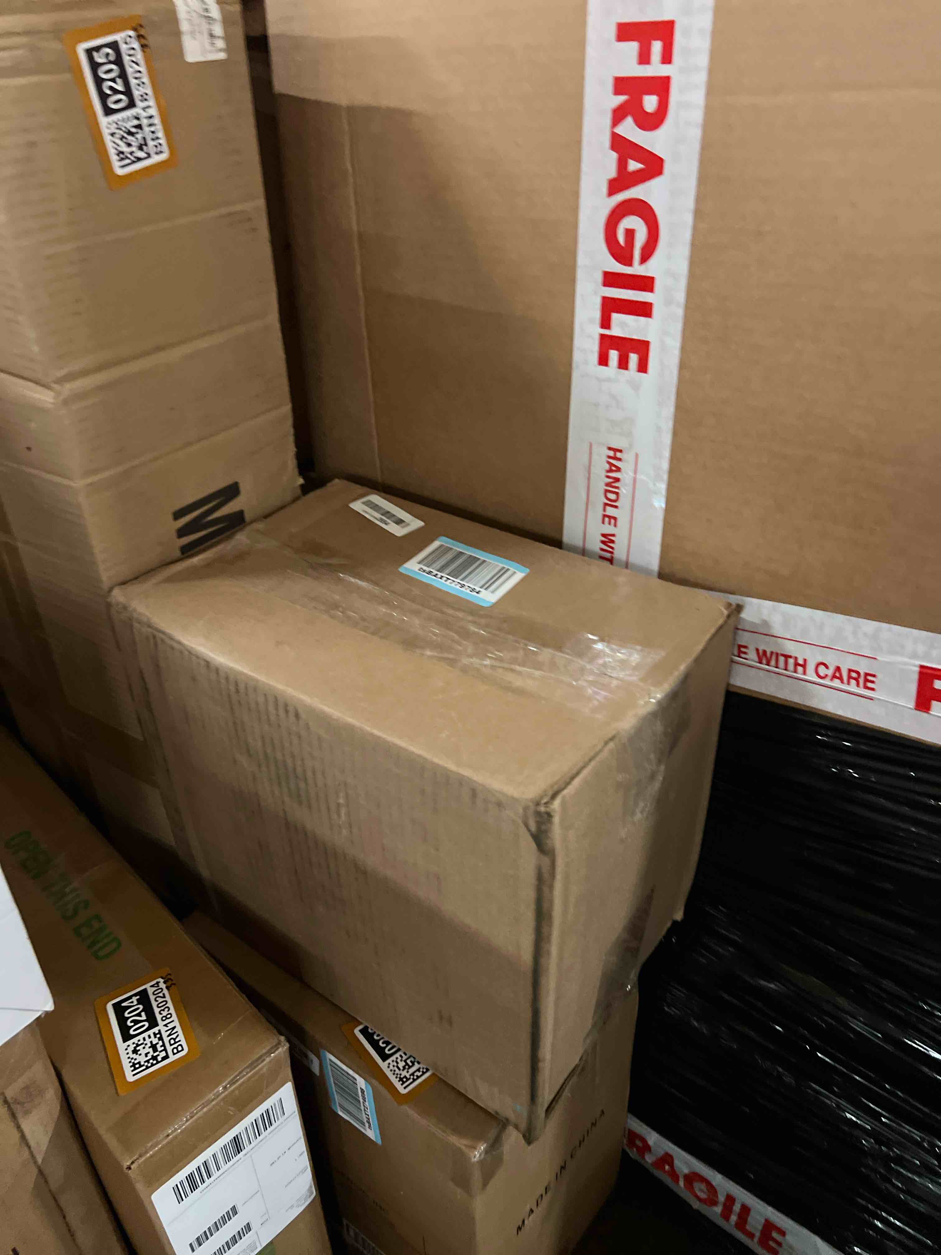 Condition photo showing New/Like New for Rubbermaid 6 Qt Latching Plastic Storage Tote Container & Lid Clear (12 Pack)