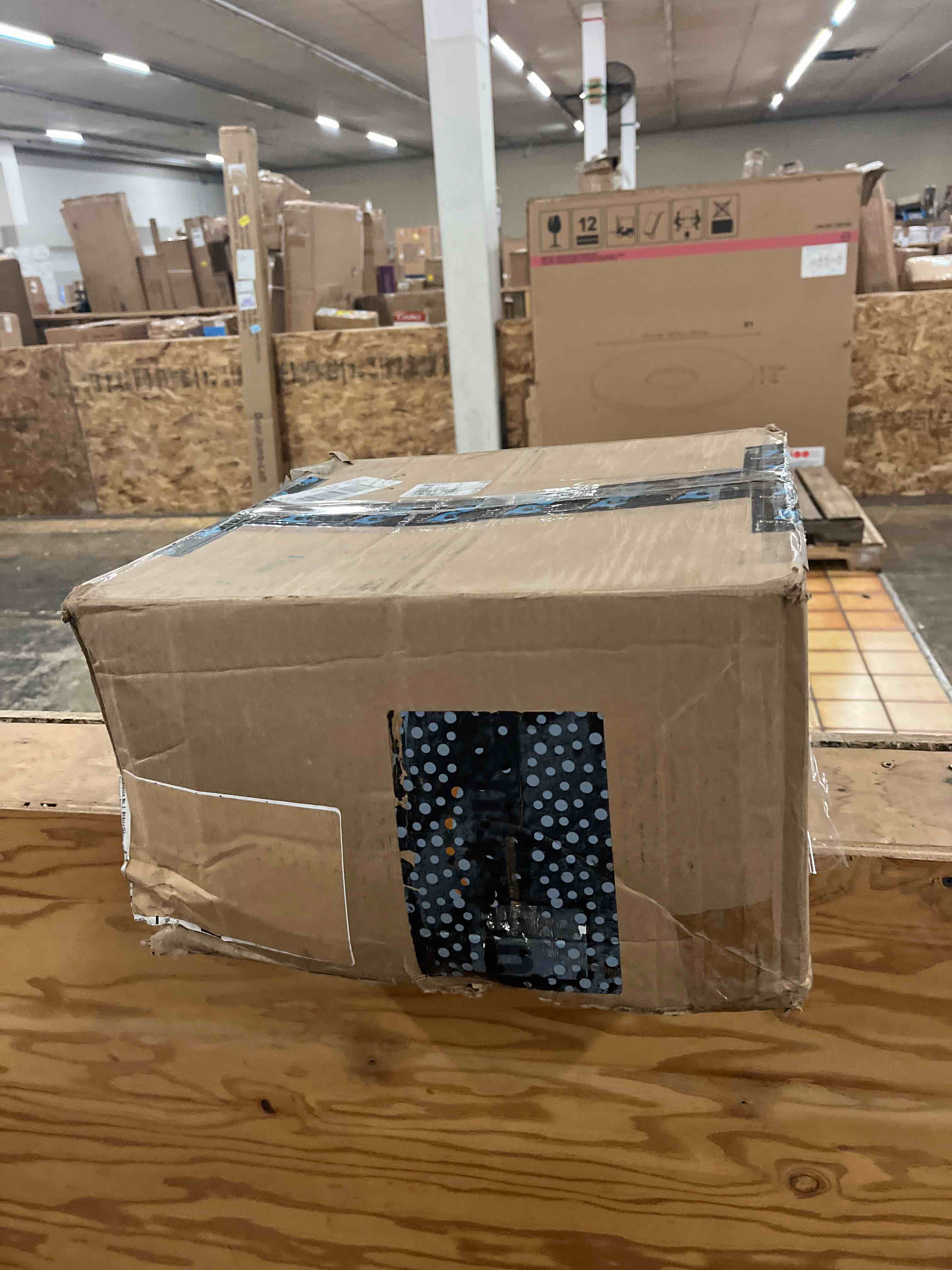https://s3.amazonaws.com/lotting-images-prod/phillipi/BRN1831262_1758278144732.jpeg