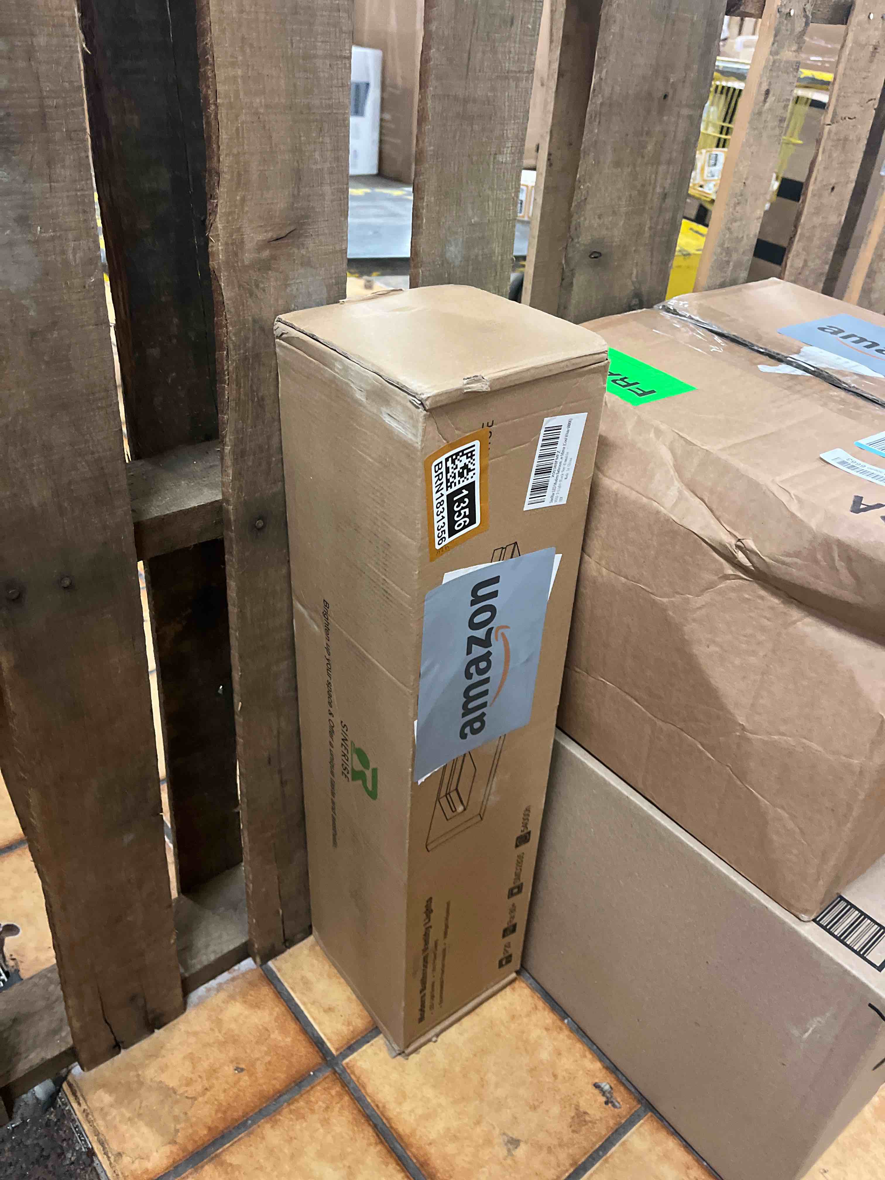 https://s3.amazonaws.com/lotting-images-prod/phillipi/BRN1831356_1758229697880.jpeg