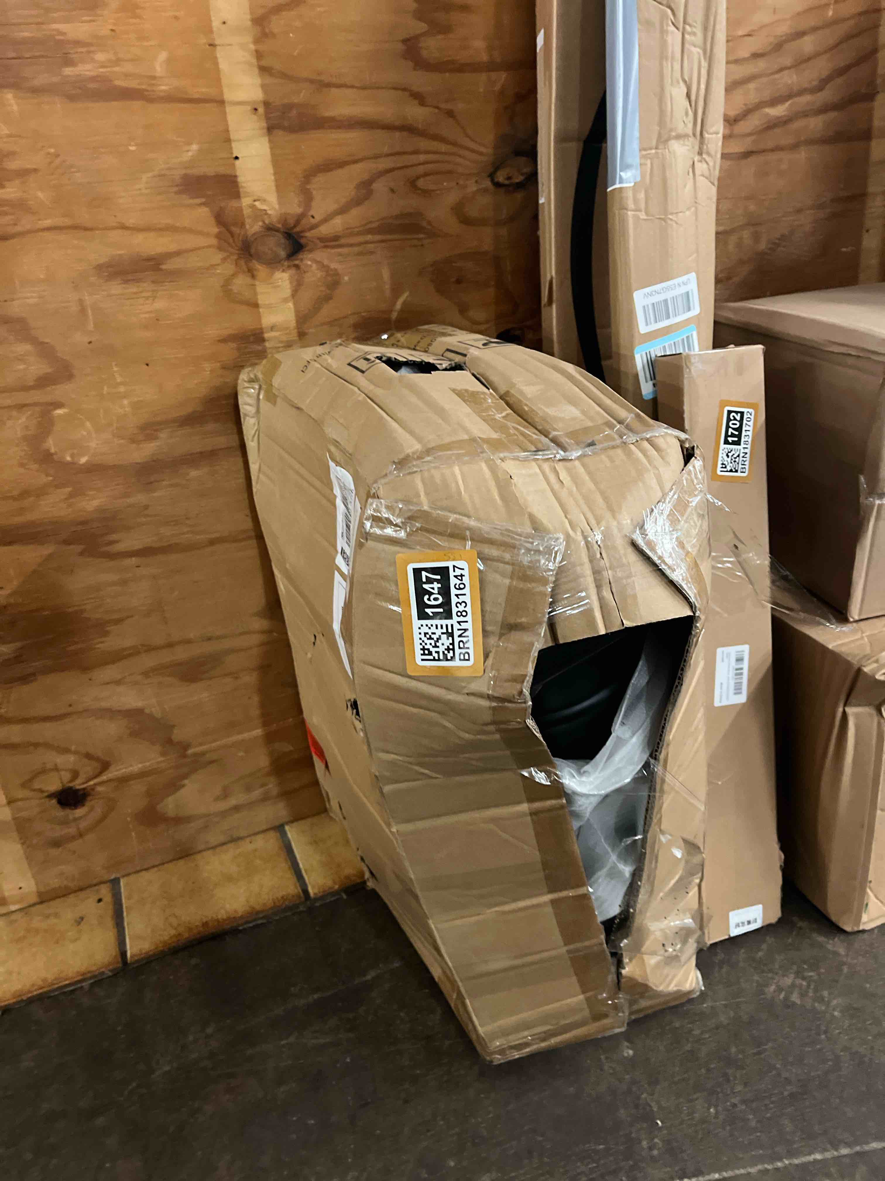 https://s3.amazonaws.com/lotting-images-prod/phillipi/BRN1831647_1760102514570.jpeg