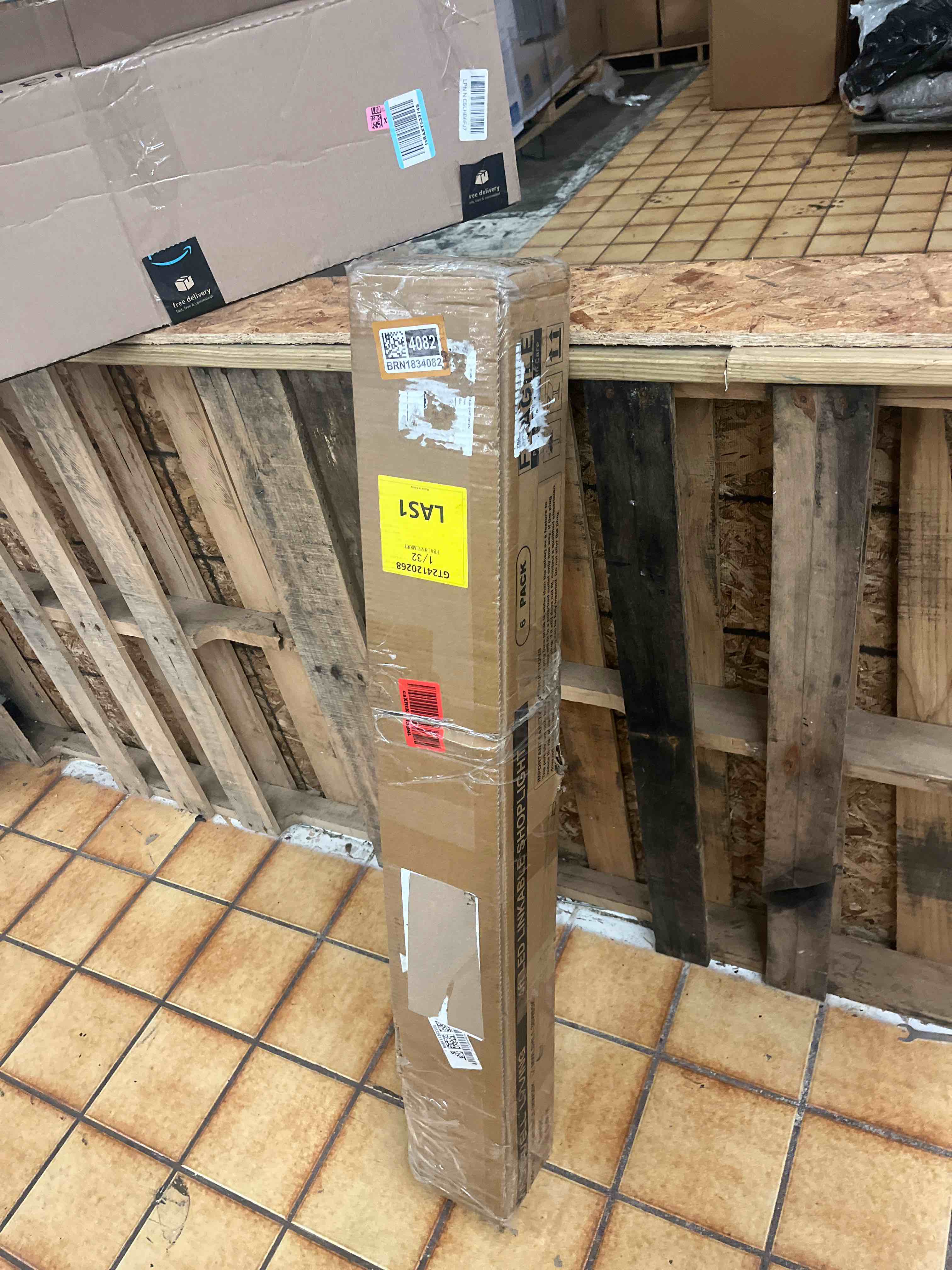 https://s3.amazonaws.com/lotting-images-prod/phillipi/BRN1834082_1752847012727.jpeg