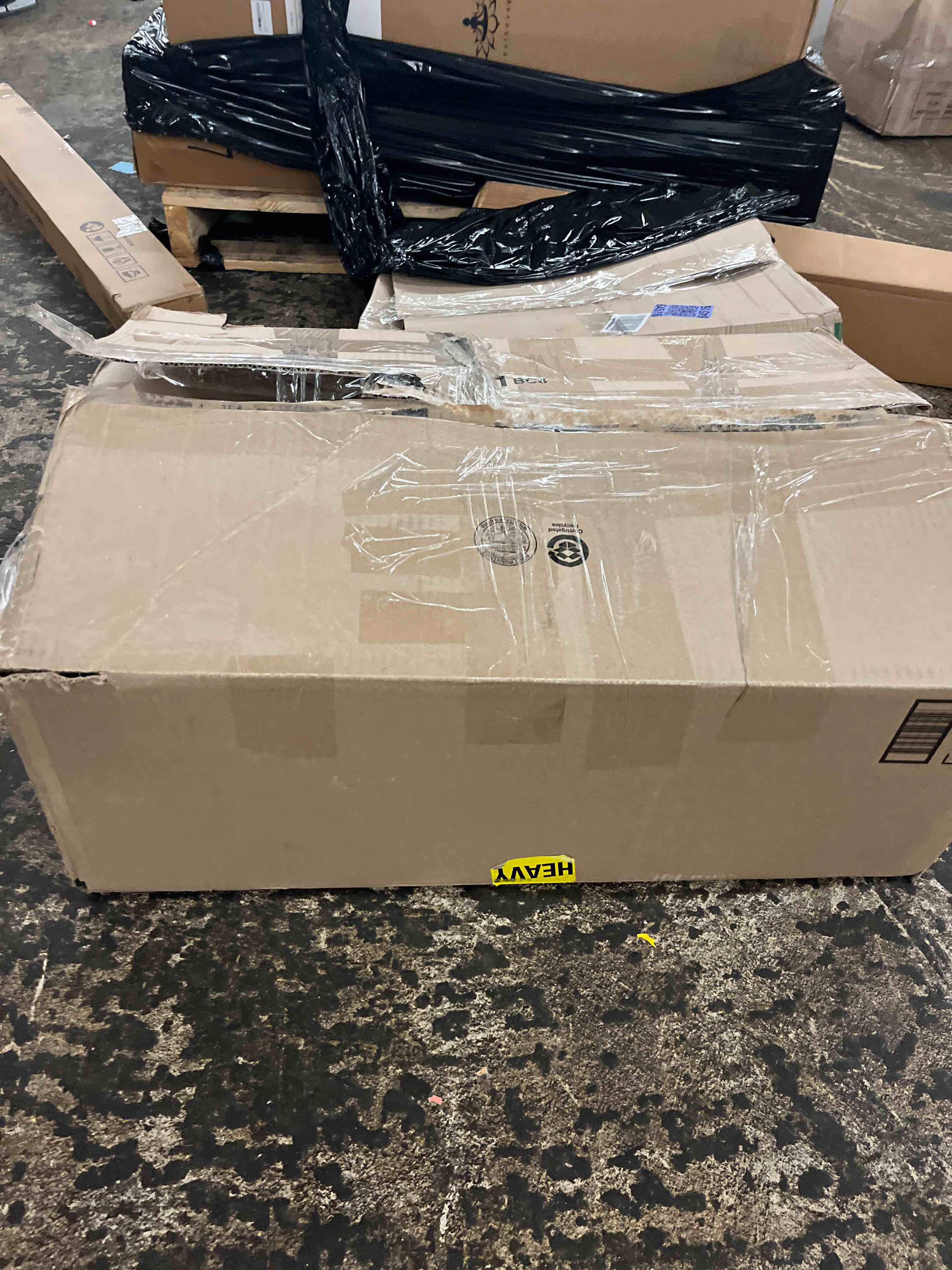 https://s3.amazonaws.com/lotting-images-prod/phillipi/BRN1834102_1752800074563.jpeg