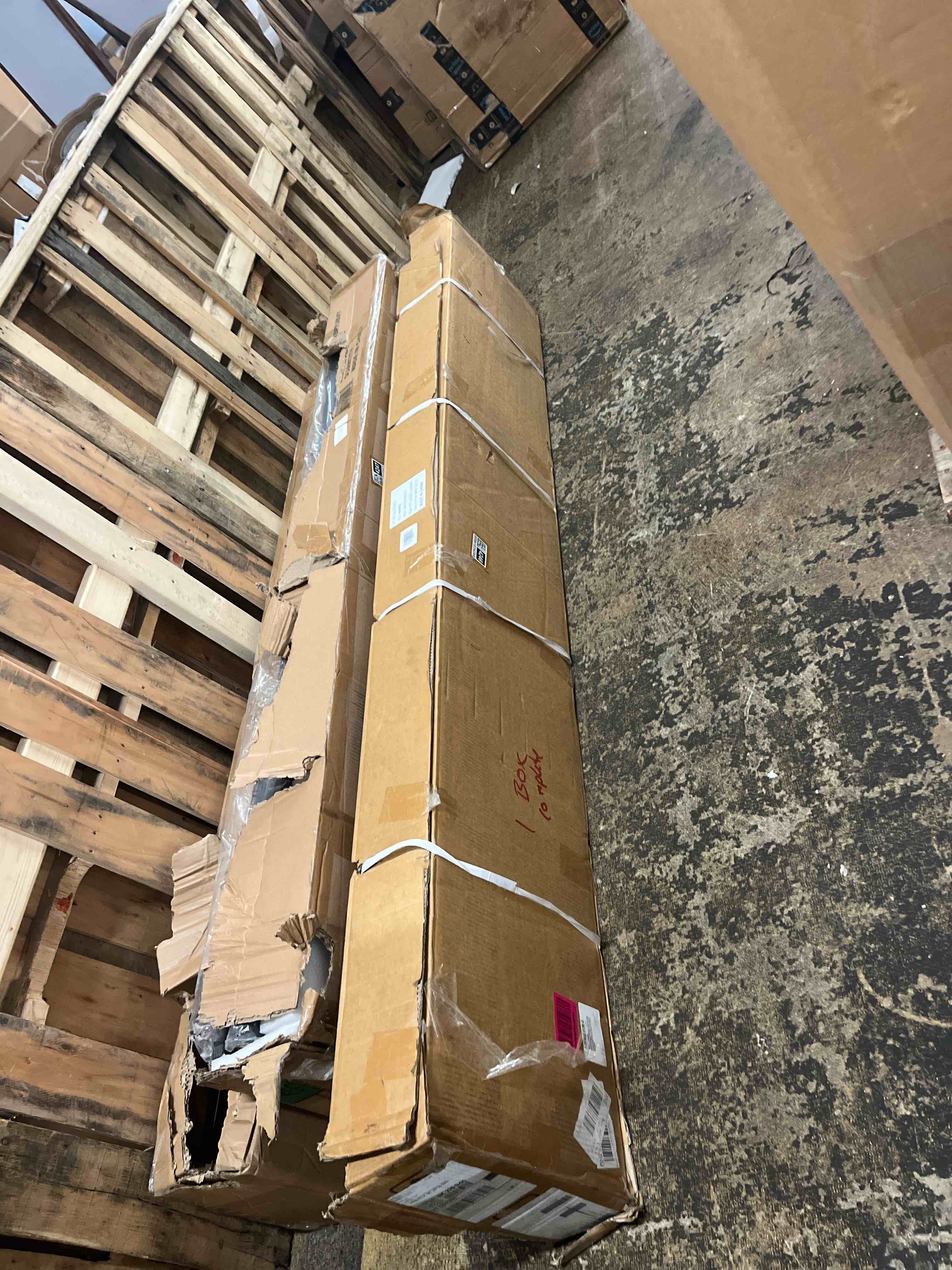 https://s3.amazonaws.com/lotting-images-prod/phillipi/BRN1834246_1752858936373.jpeg