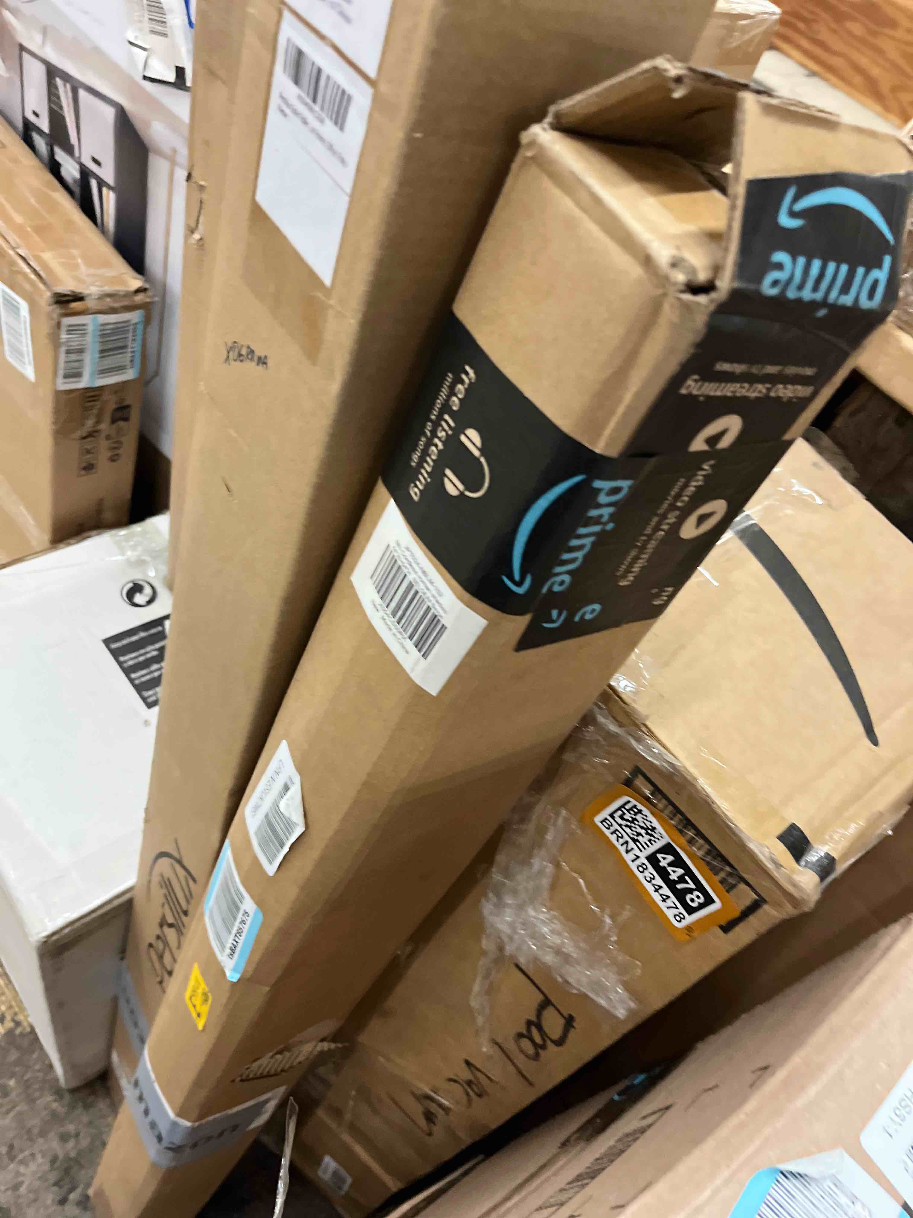 https://s3.amazonaws.com/lotting-images-prod/phillipi/BRN1834470_1753204634291.jpeg
