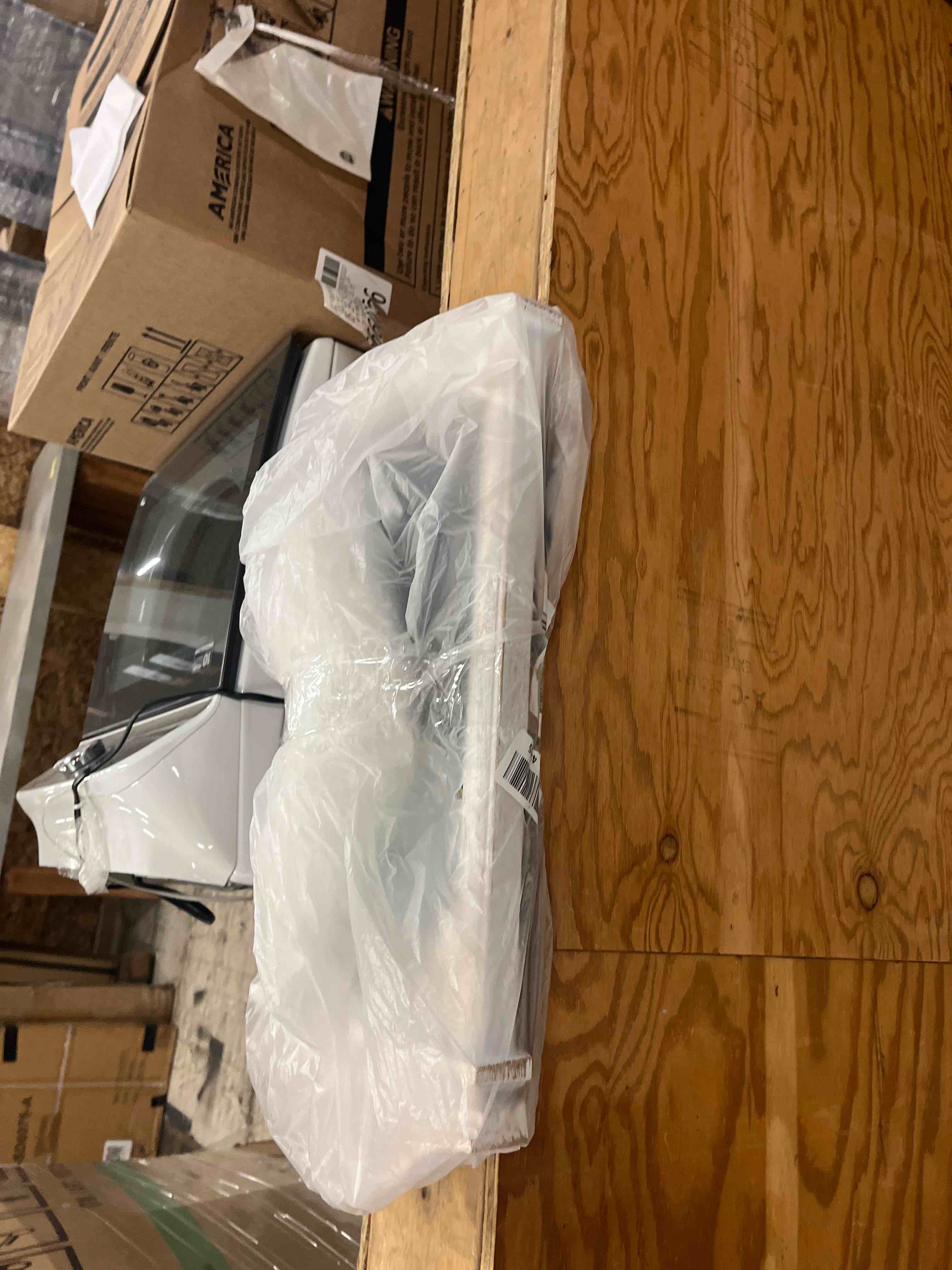 https://s3.amazonaws.com/lotting-images-prod/phillipi/BRN1834584_1753236107014.jpeg