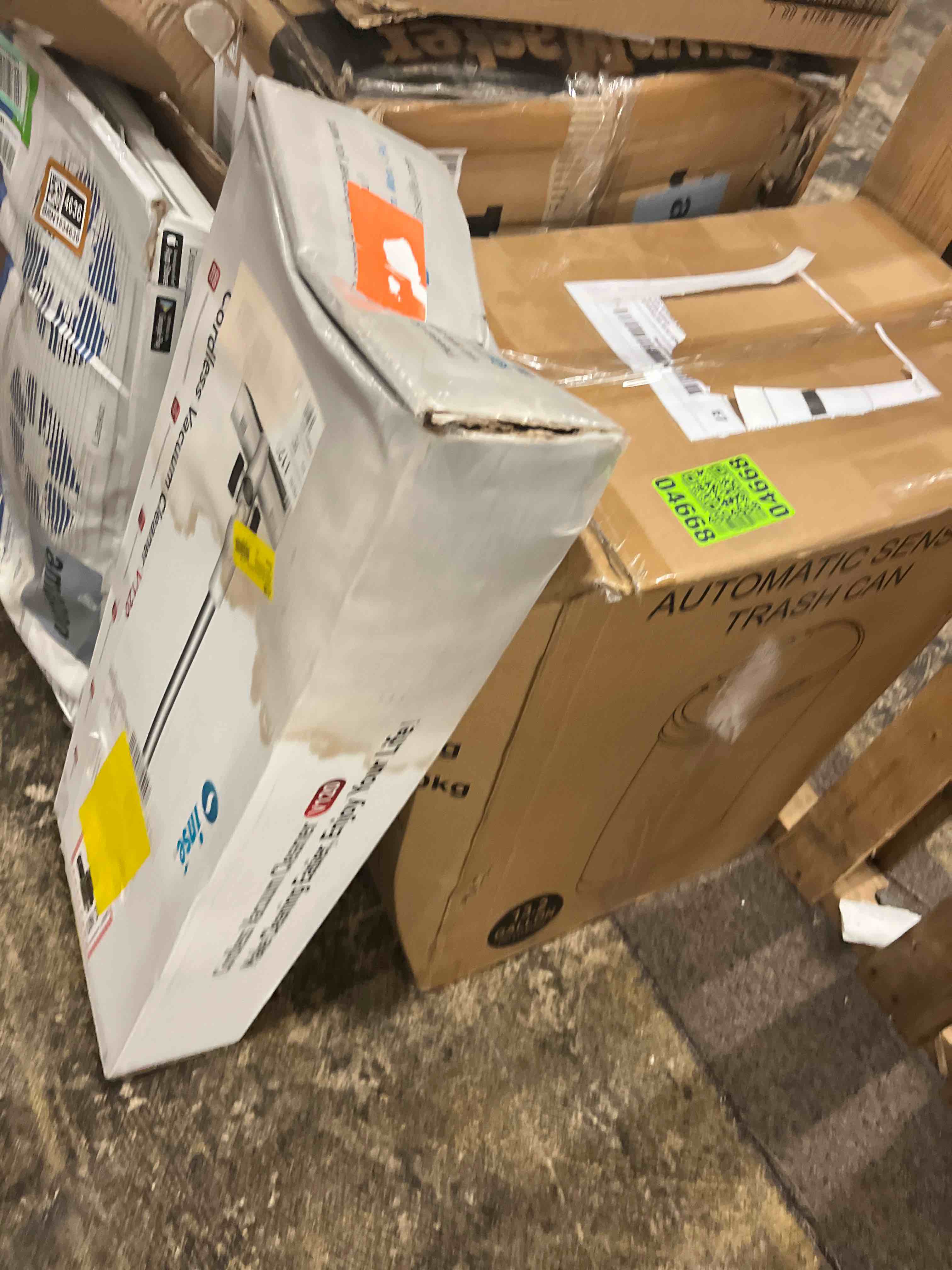 https://s3.amazonaws.com/lotting-images-prod/phillipi/BRN1834641_1753237553369.jpeg