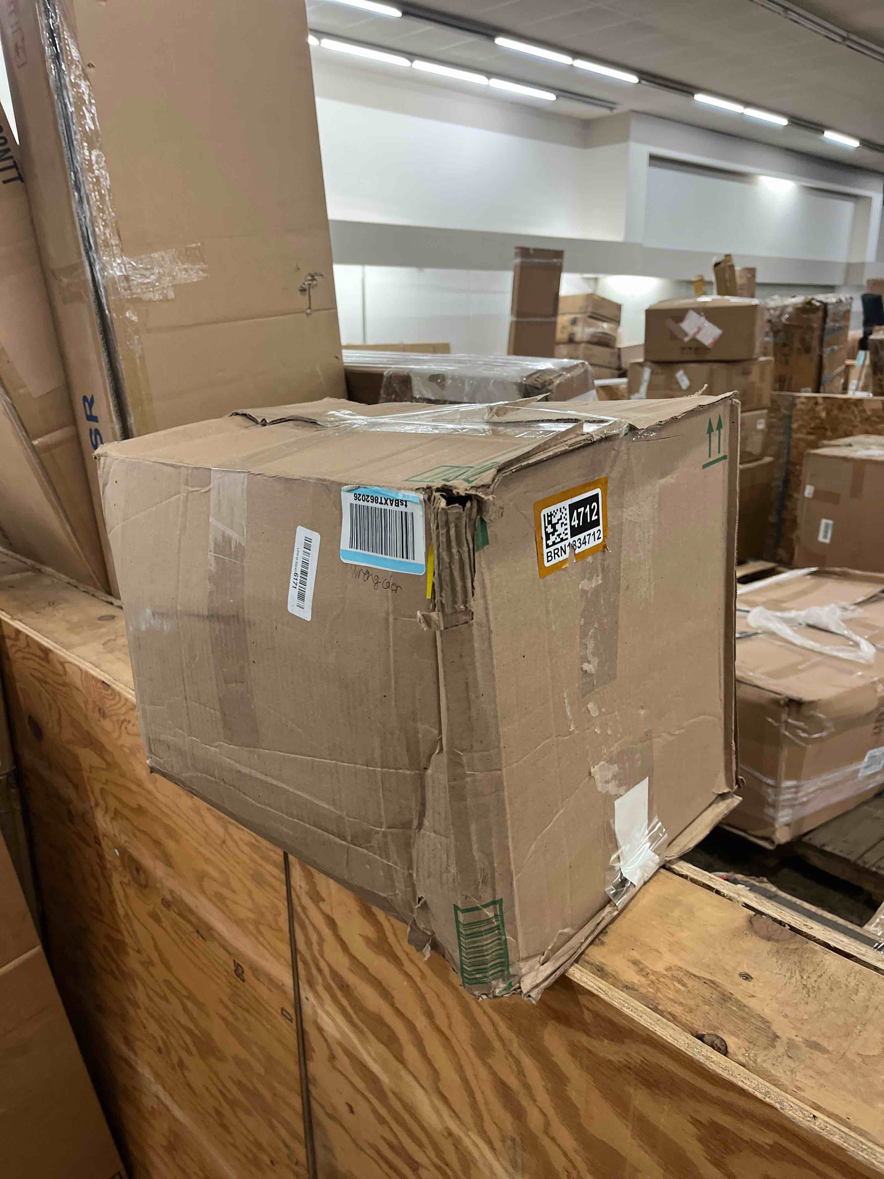 https://s3.amazonaws.com/lotting-images-prod/phillipi/BRN1834712_1753399708295.jpeg