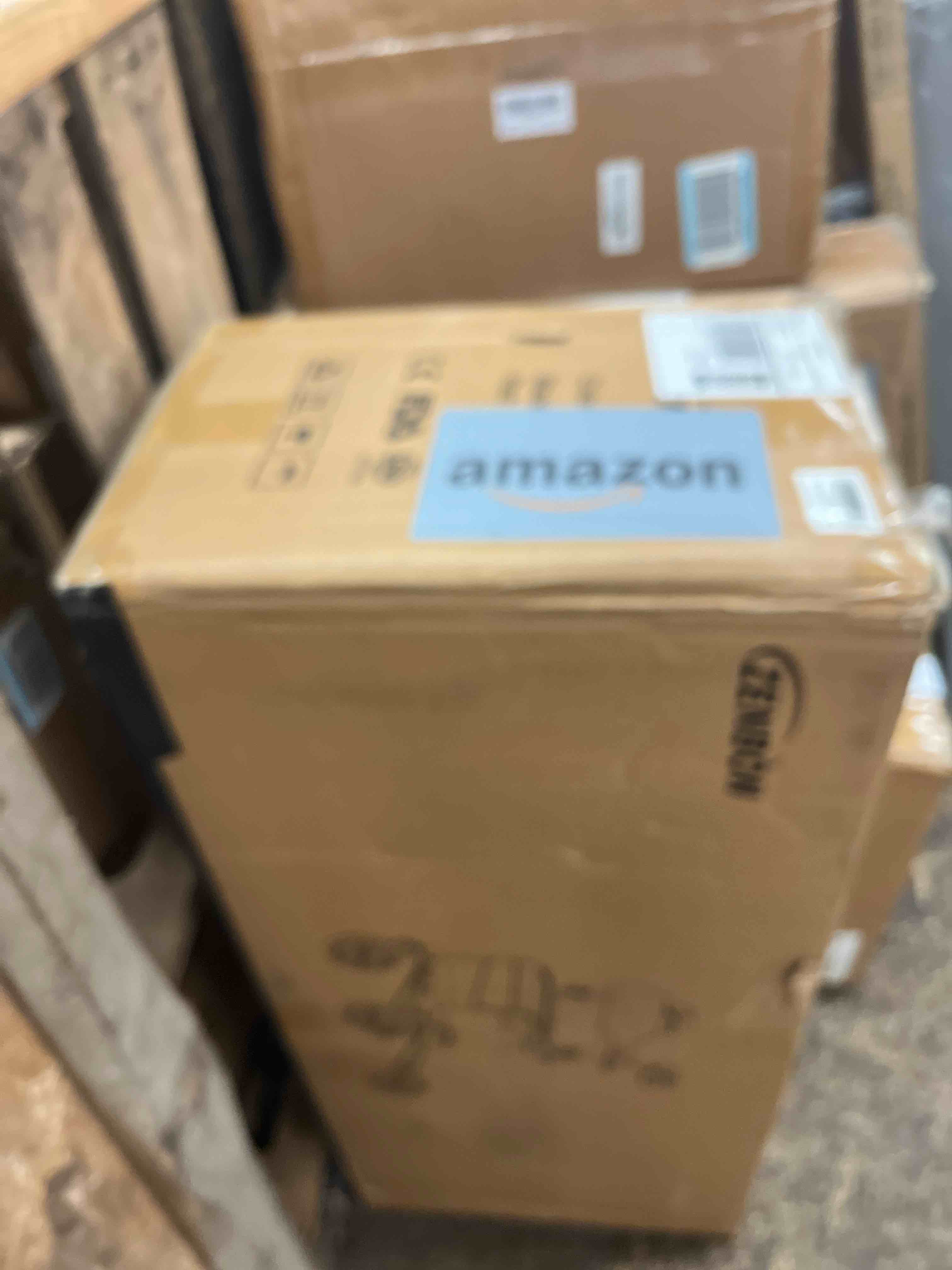 https://s3.amazonaws.com/lotting-images-prod/phillipi/BRN1834768_1753403247094.jpeg