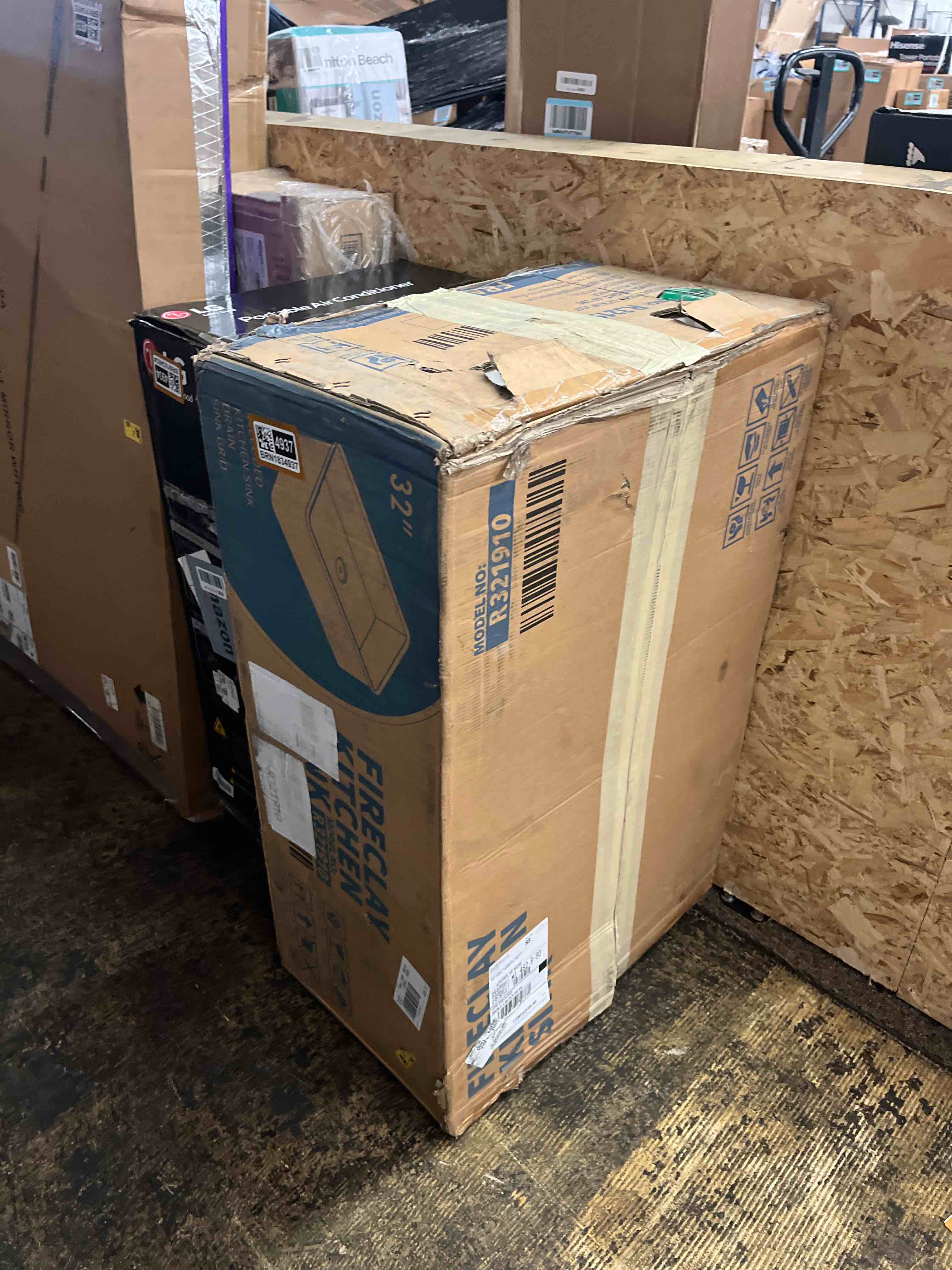 https://s3.amazonaws.com/lotting-images-prod/phillipi/BRN1834937_1753829905790.jpeg