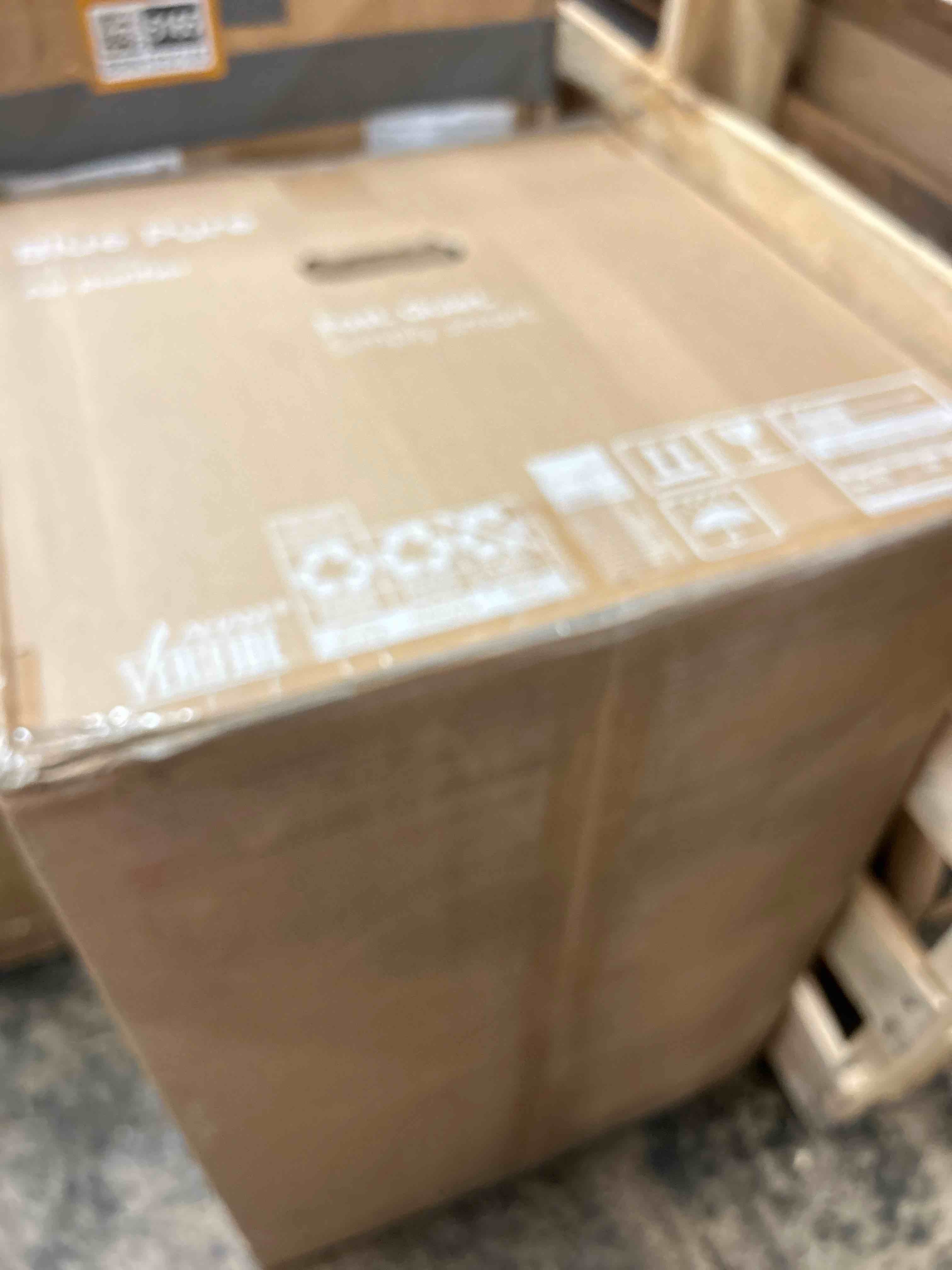 https://s3.amazonaws.com/lotting-images-prod/phillipi/BRN1835111_1753850937548.jpeg