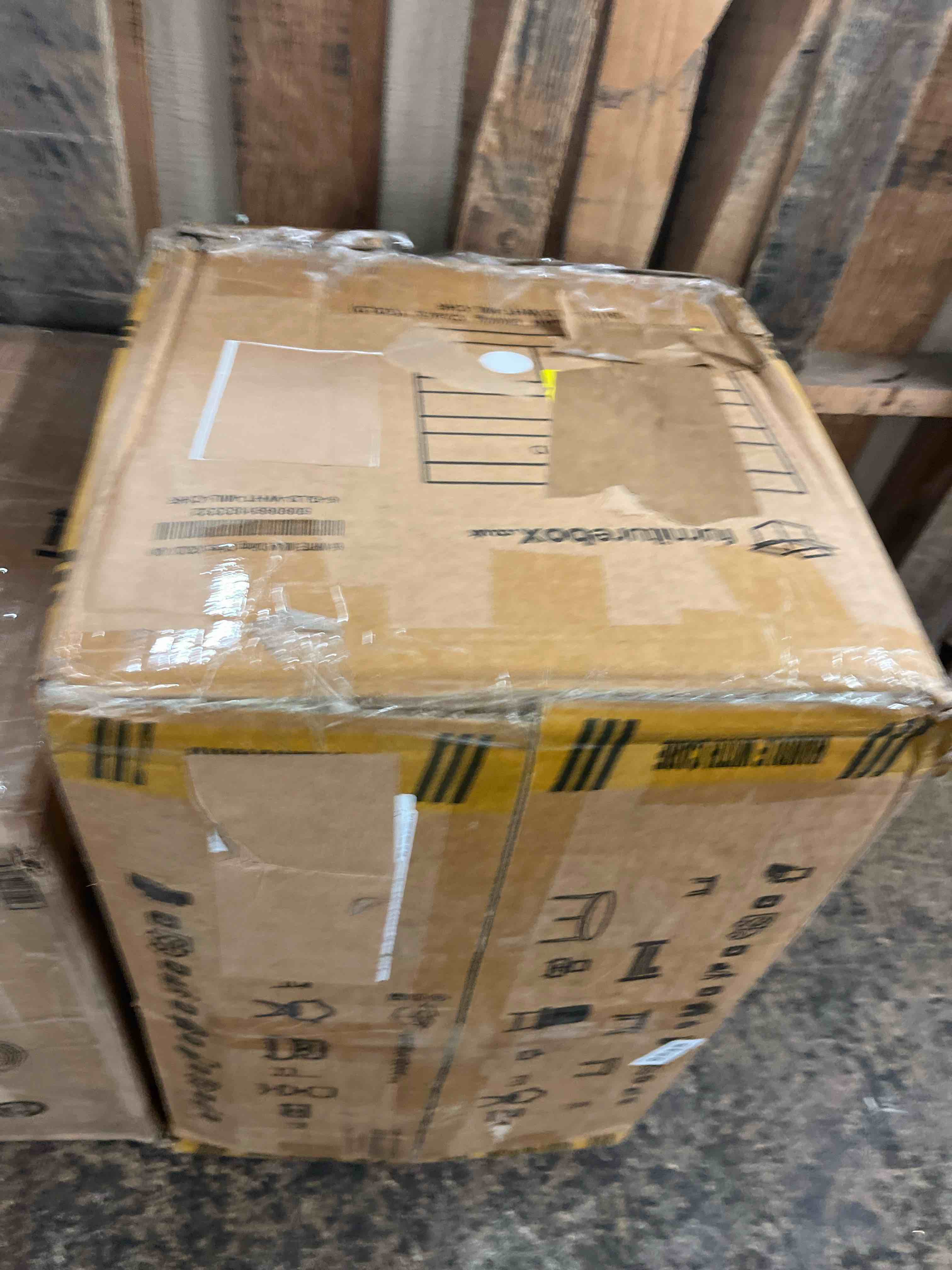 https://s3.amazonaws.com/lotting-images-prod/phillipi/BRN1835316_1753977351486.jpeg