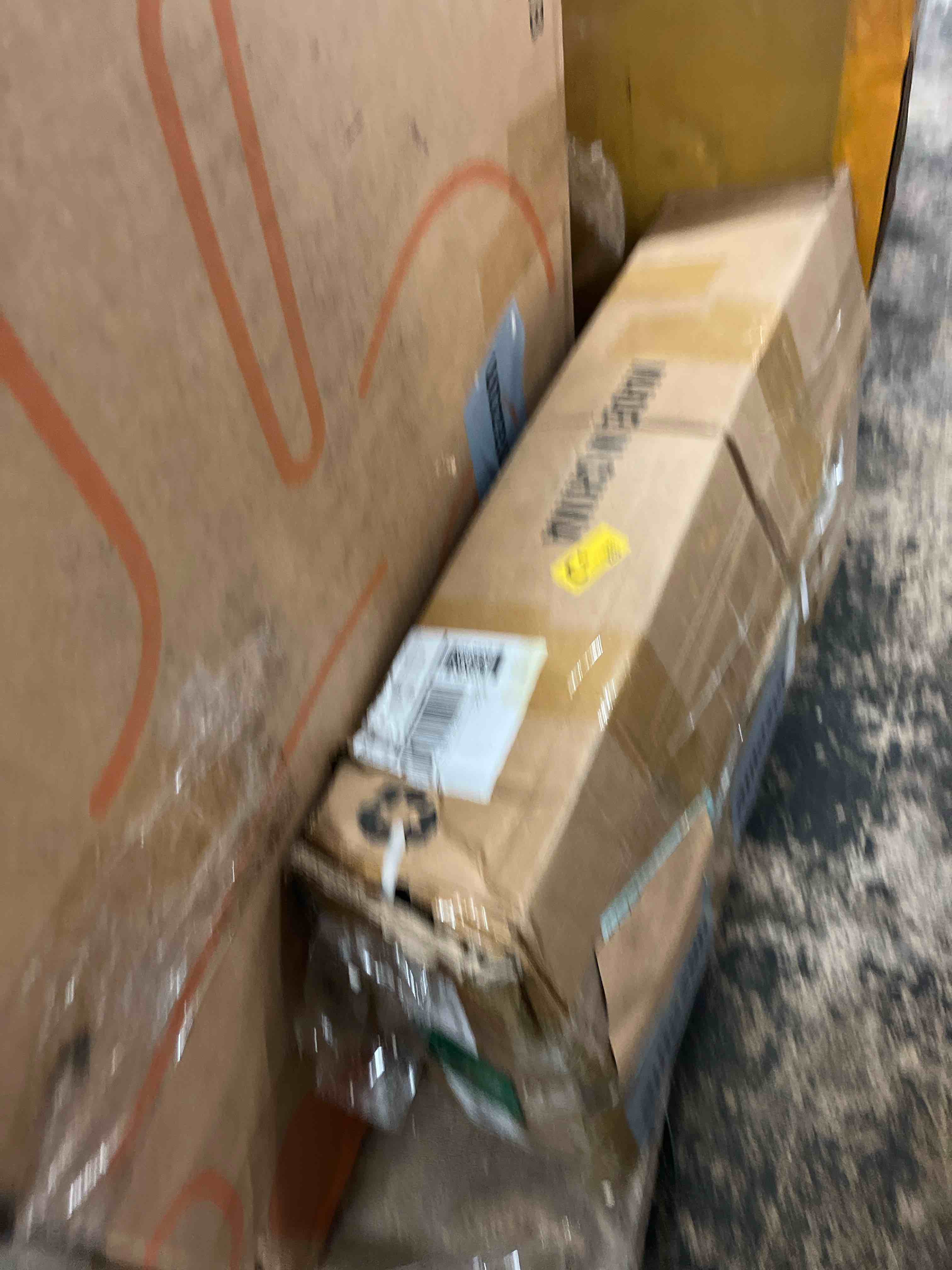 https://s3.amazonaws.com/lotting-images-prod/phillipi/BRN1836080_1754509083687.jpeg