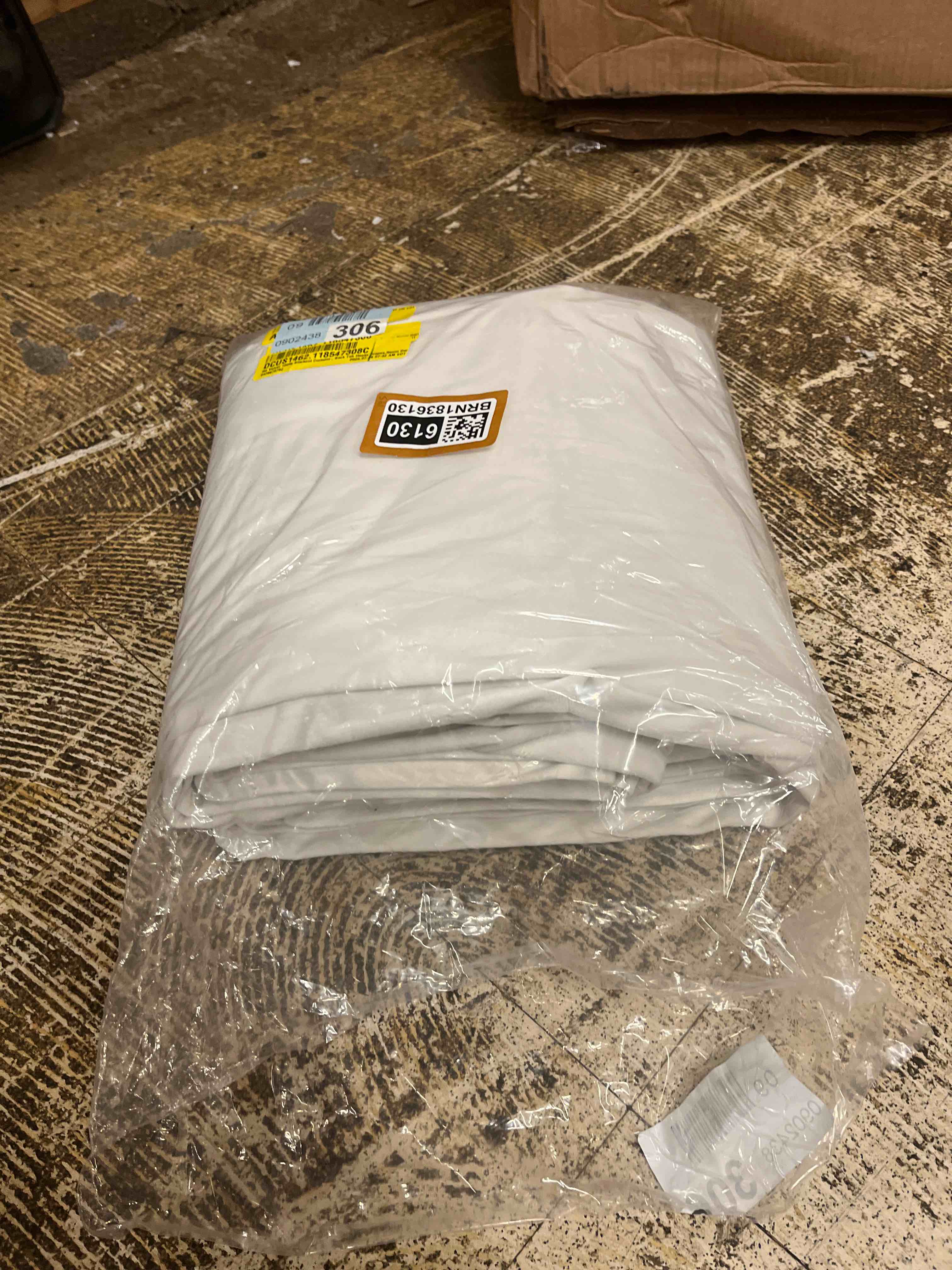 https://s3.amazonaws.com/lotting-images-prod/phillipi/BRN1836130_1754610887488.jpeg