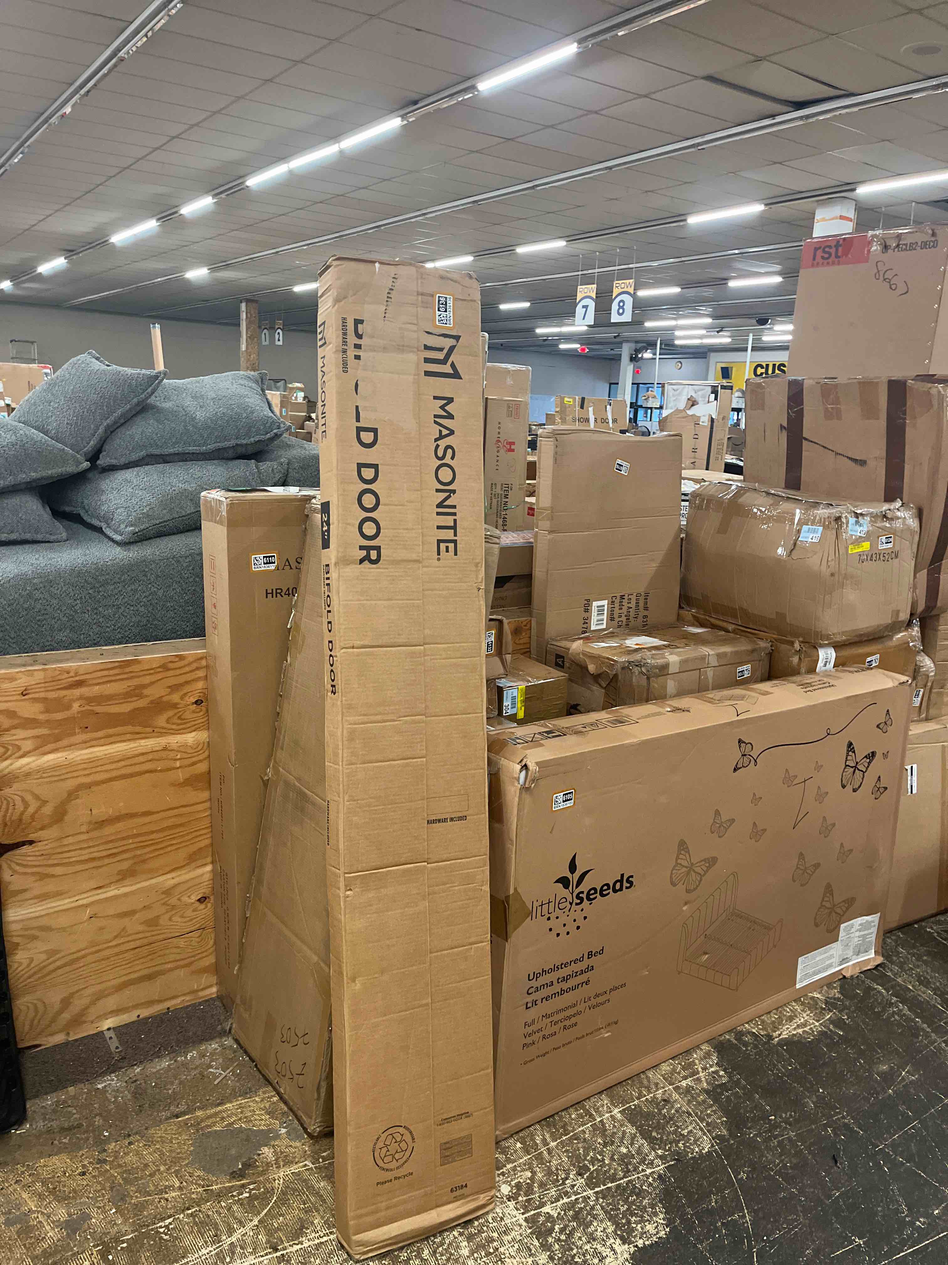 https://s3.amazonaws.com/lotting-images-prod/phillipi/BRN1836136_1754611976557.jpeg