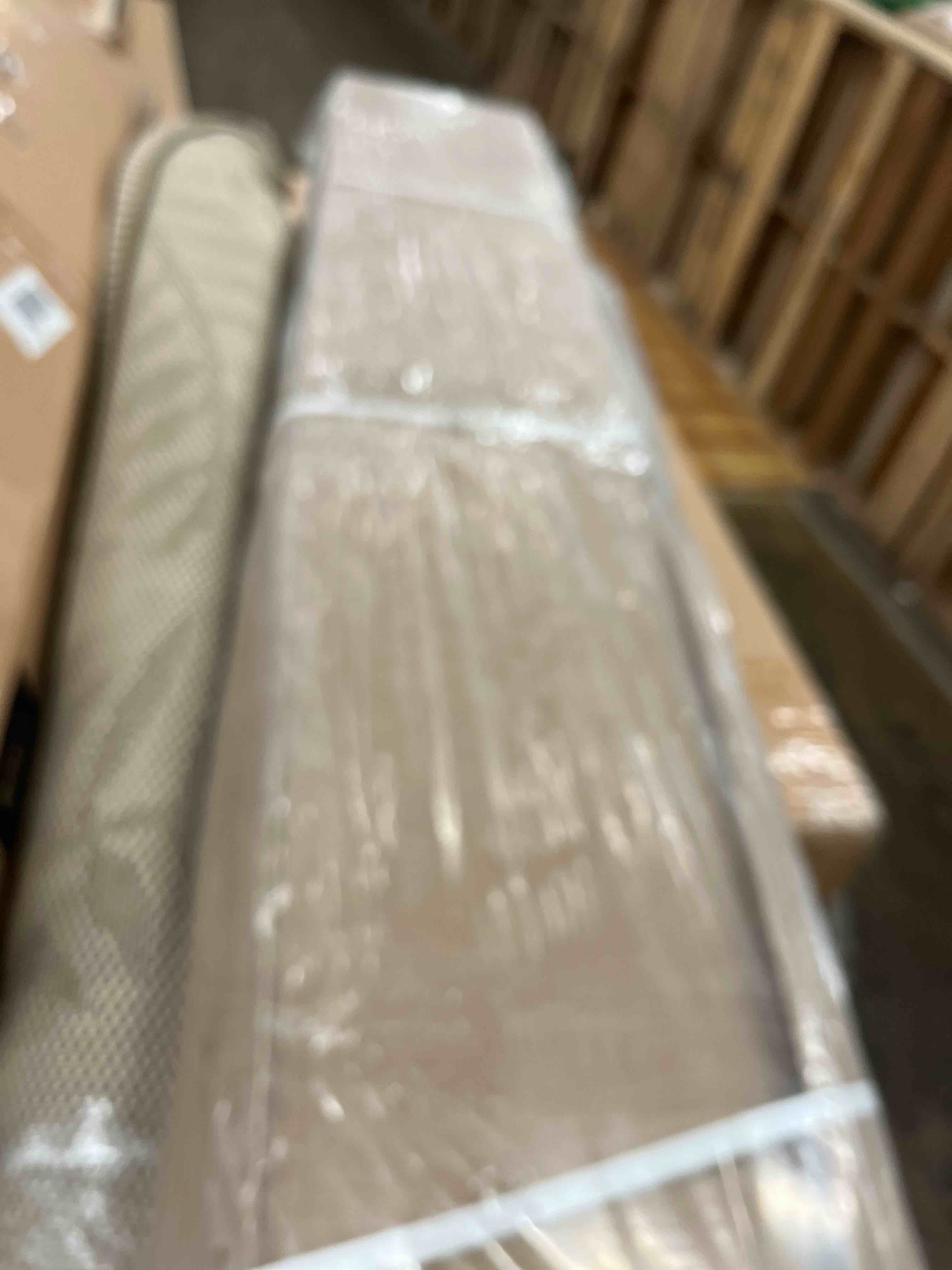 https://s3.amazonaws.com/lotting-images-prod/phillipi/BRN1836443_1755097345951.jpeg